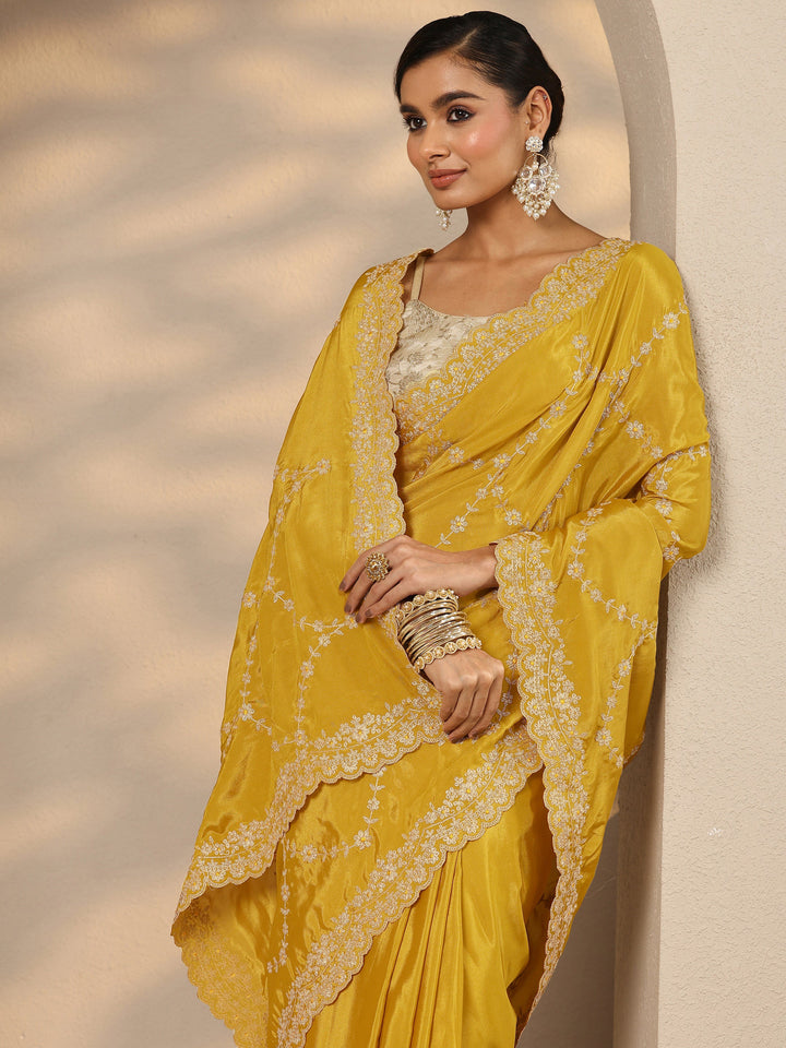 Mustard Embroidered Silk Blend Saree With Unstitched Blouse Piece