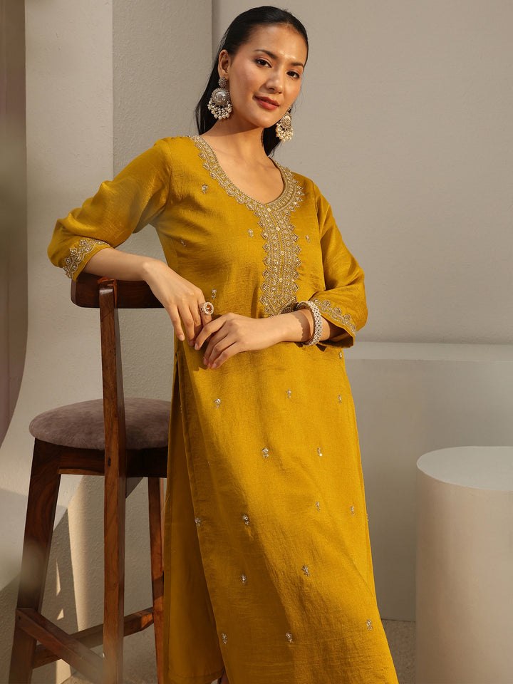 Mustard Ethnic Embroidered Silk Blend Straight Kurta