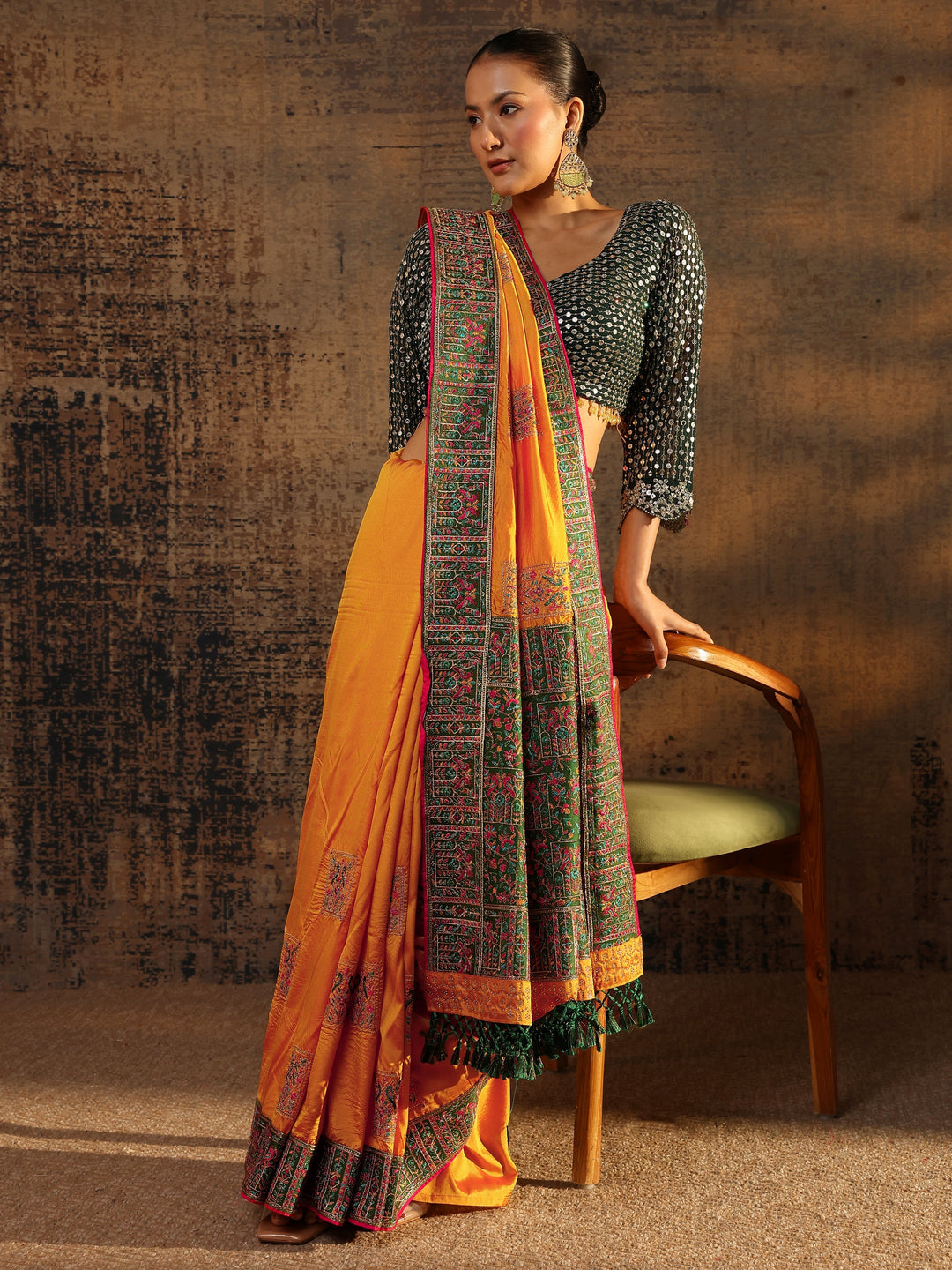 Mustard Ethnic Motifs Embroidered Silk Blend Saree With Unstitched Blouse Piece