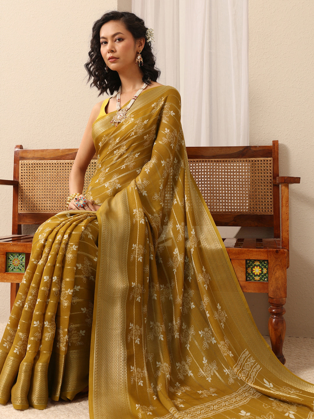 Mustard Floral Printed Silk Blend Saree With Unstitched Blouse Piece