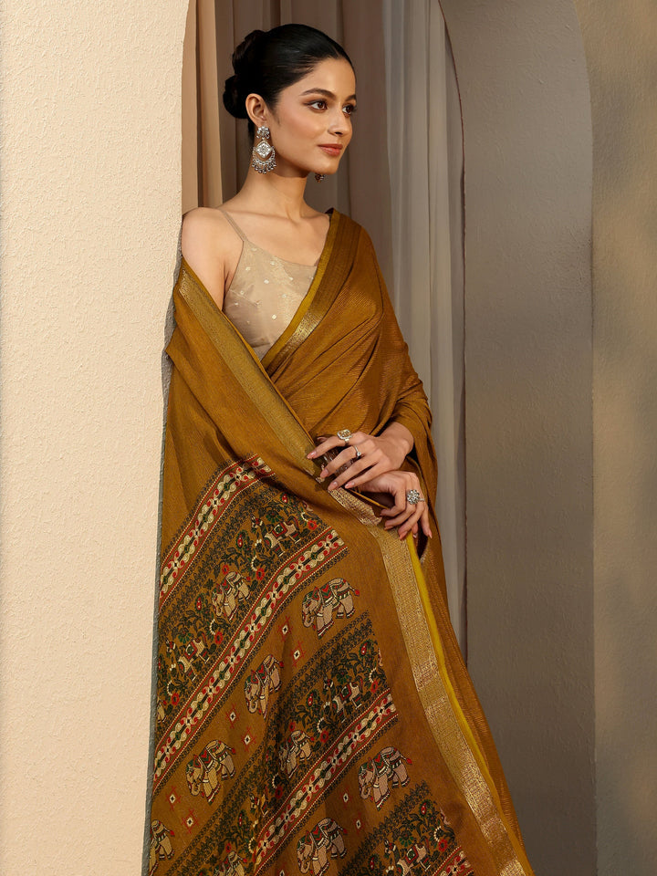 Mustard Solid Silk Blend Saree With Unstitched Blouse Piece
