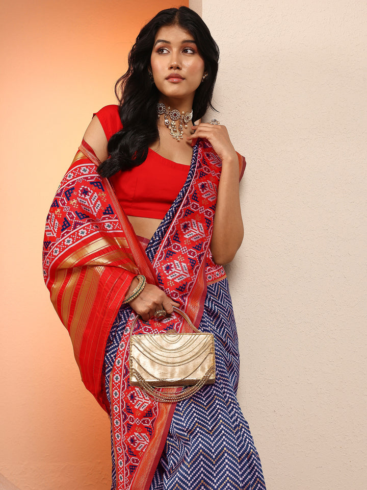 Navy Blue Chevron Woven Design Silk Blend Saree With Unstitched Blouse Piece