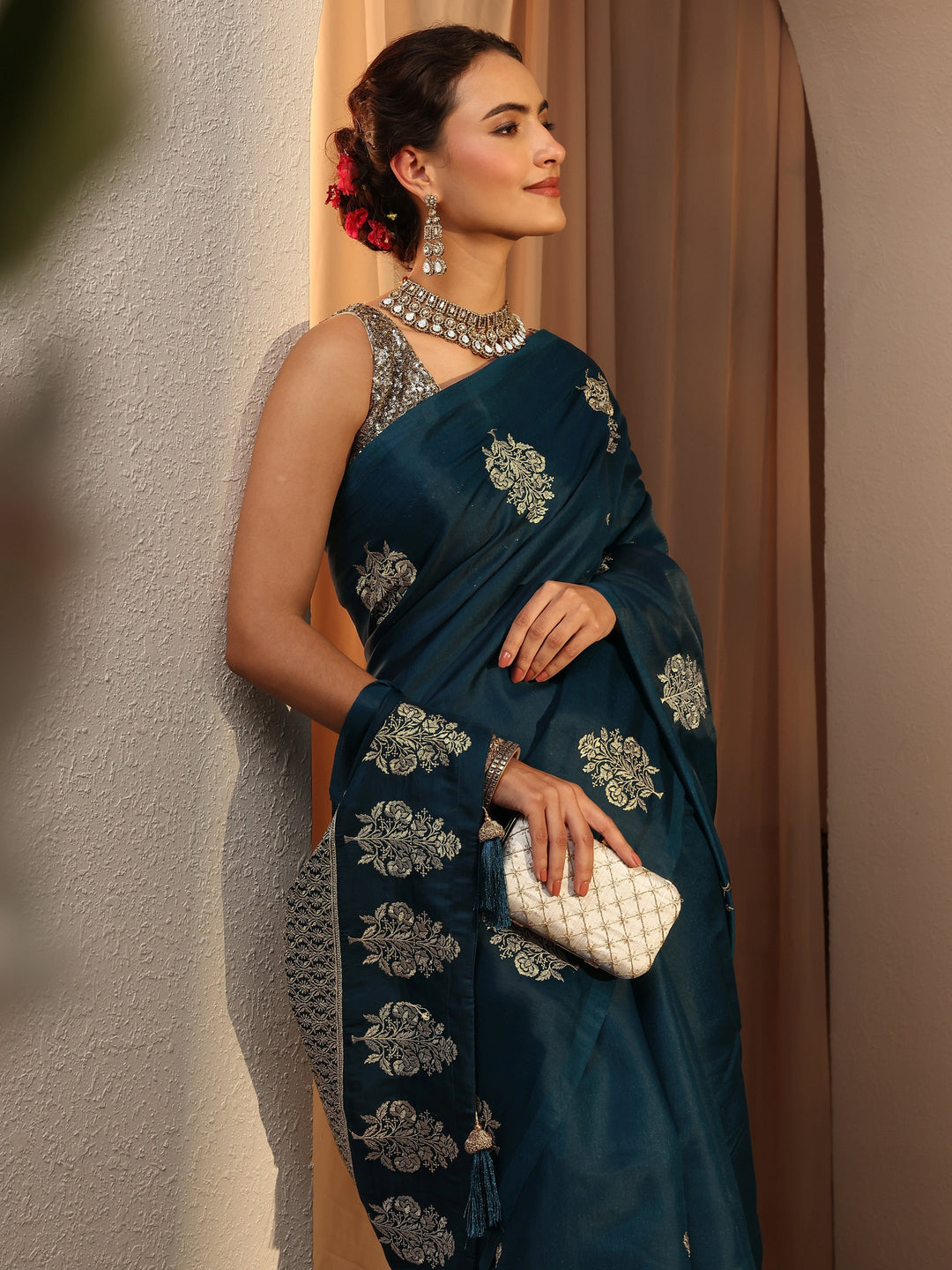 Navy Blue Floral Embroidered Silk Blend Saree With Unstitched Blouse Piece