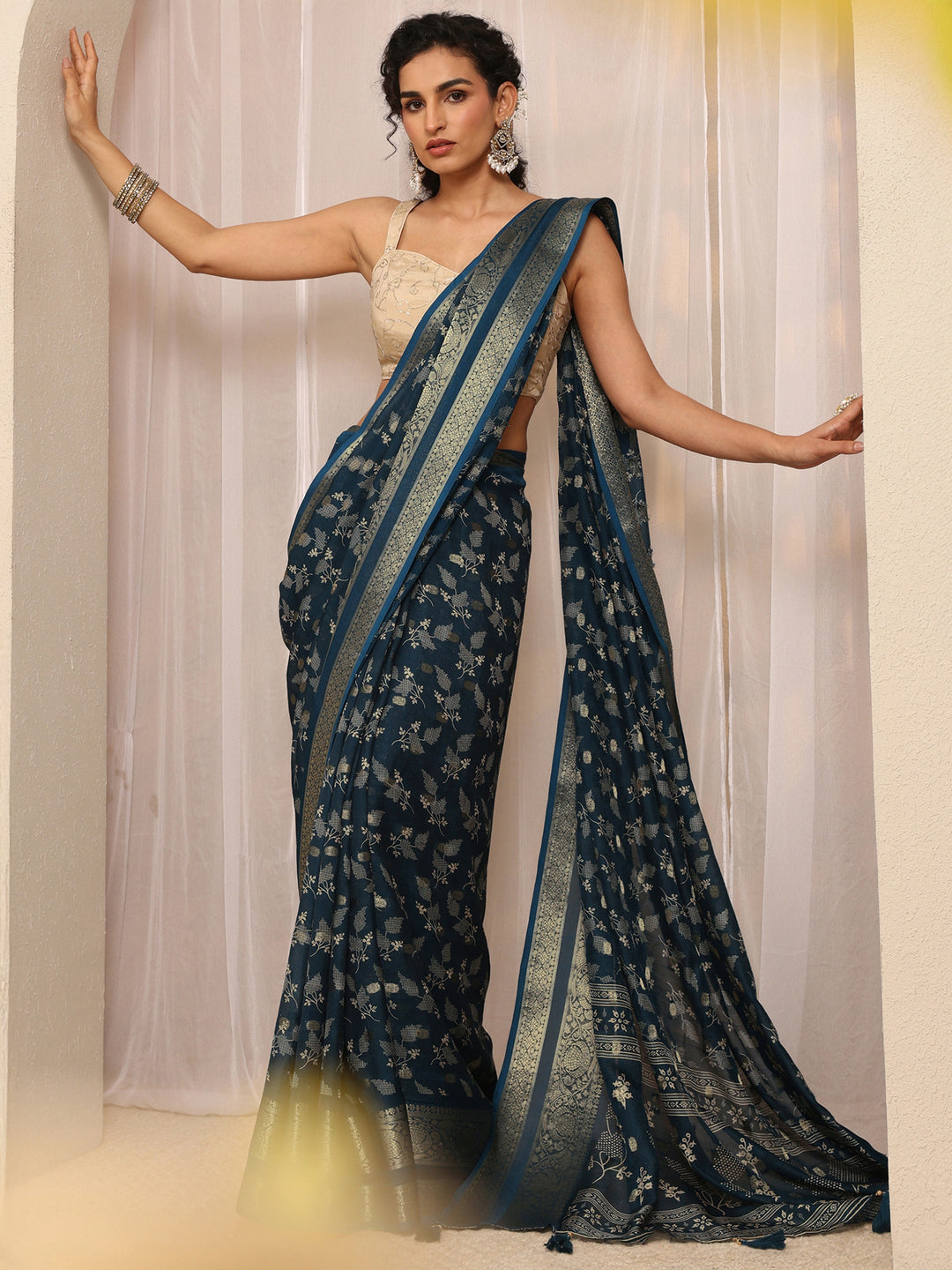 Navy Blue Floral Printed Silk Blend Saree With Unstitched Blouse Piece