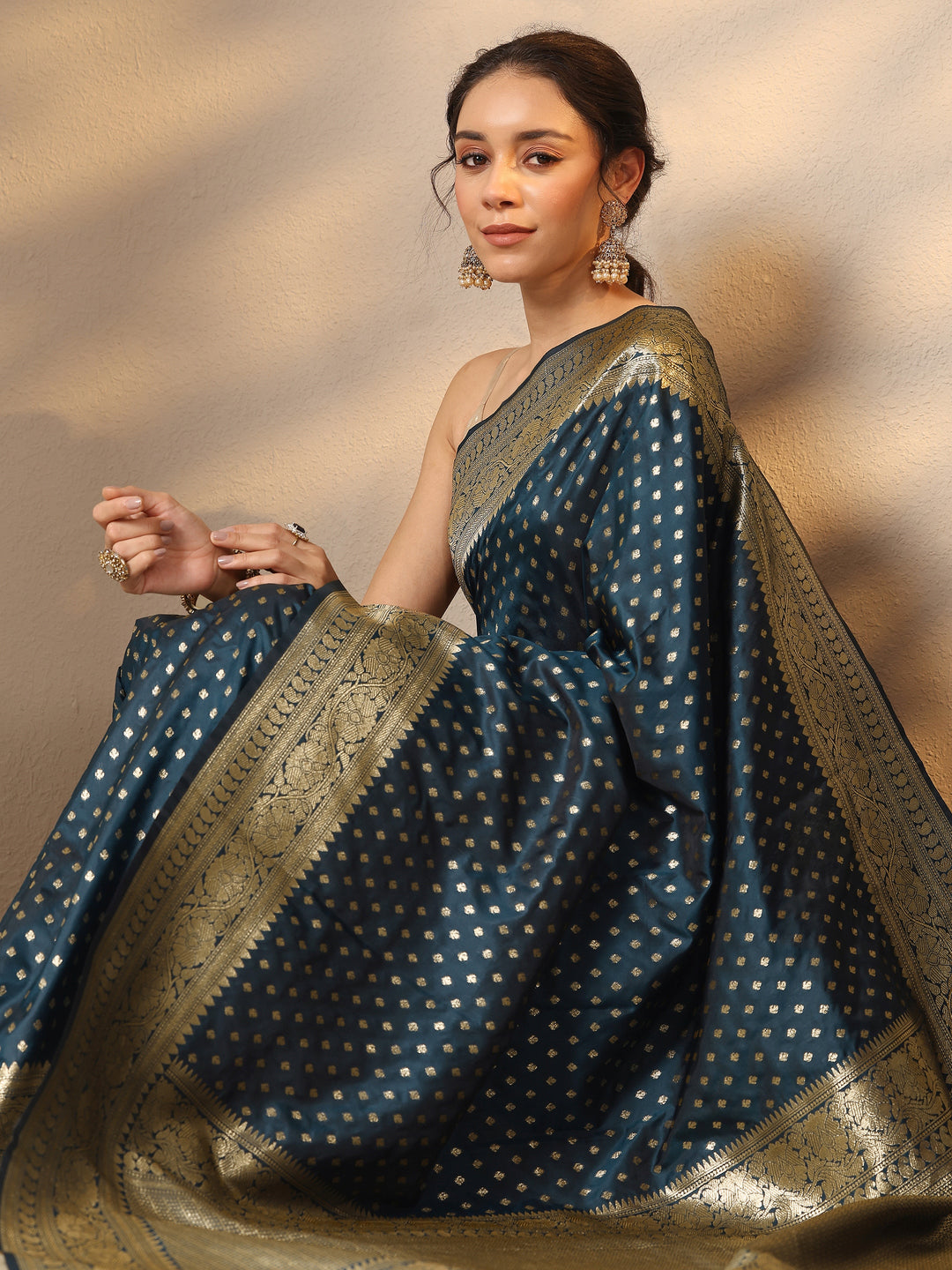 Navy Blue Woven Design Silk Blend Saree With Unstitched Blouse Piece