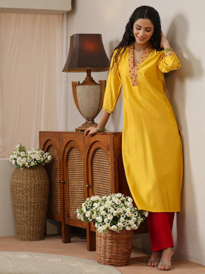 Yellow Yoke Design Silk Blend Straight Kurta