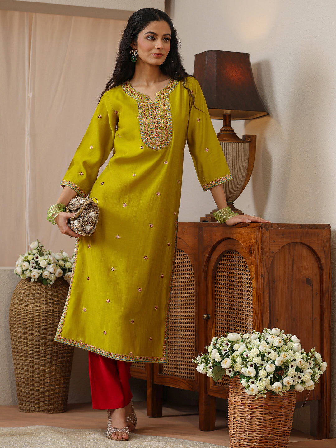 Green Ethnic Embroidered Silk Blend Straight Kurta