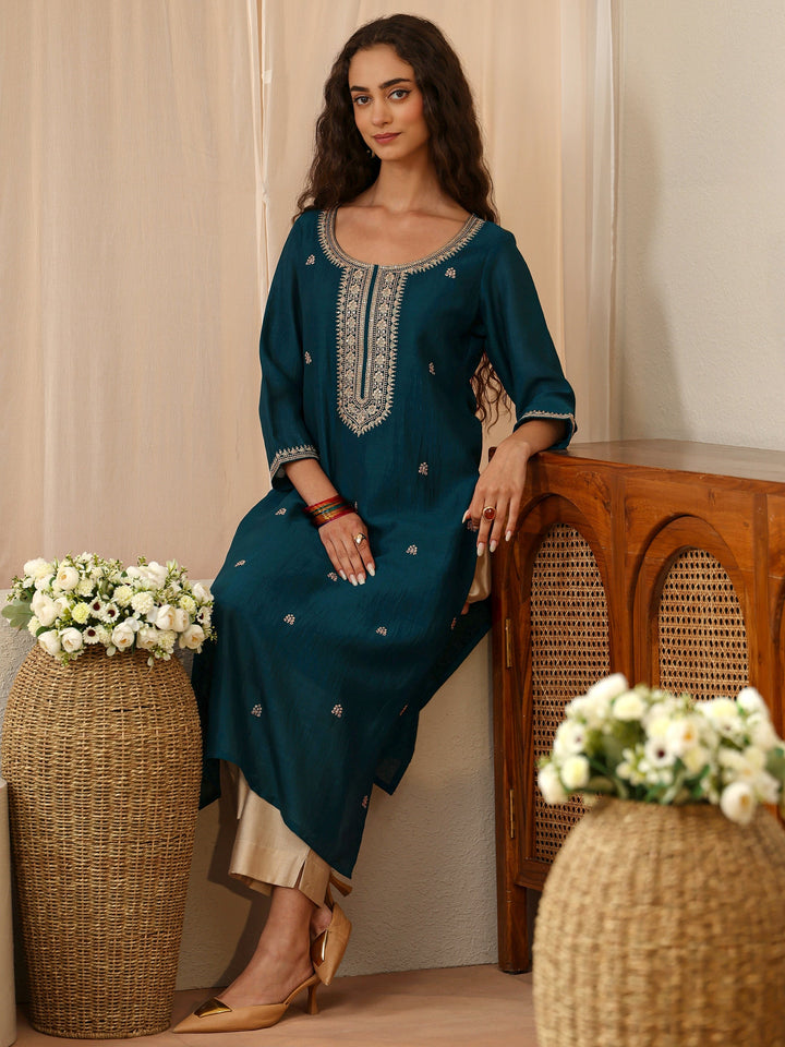 Teal Green Embroidered Silk Blend Straight Kurta