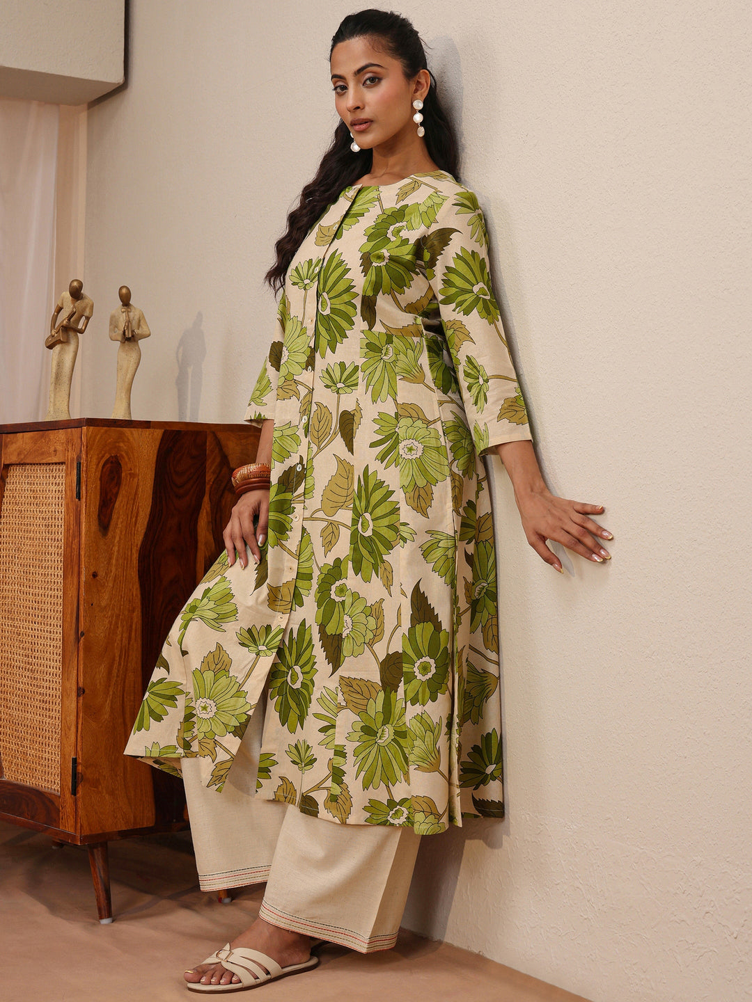 Off White Floral Printed Cotton Blend A-Line Kurta