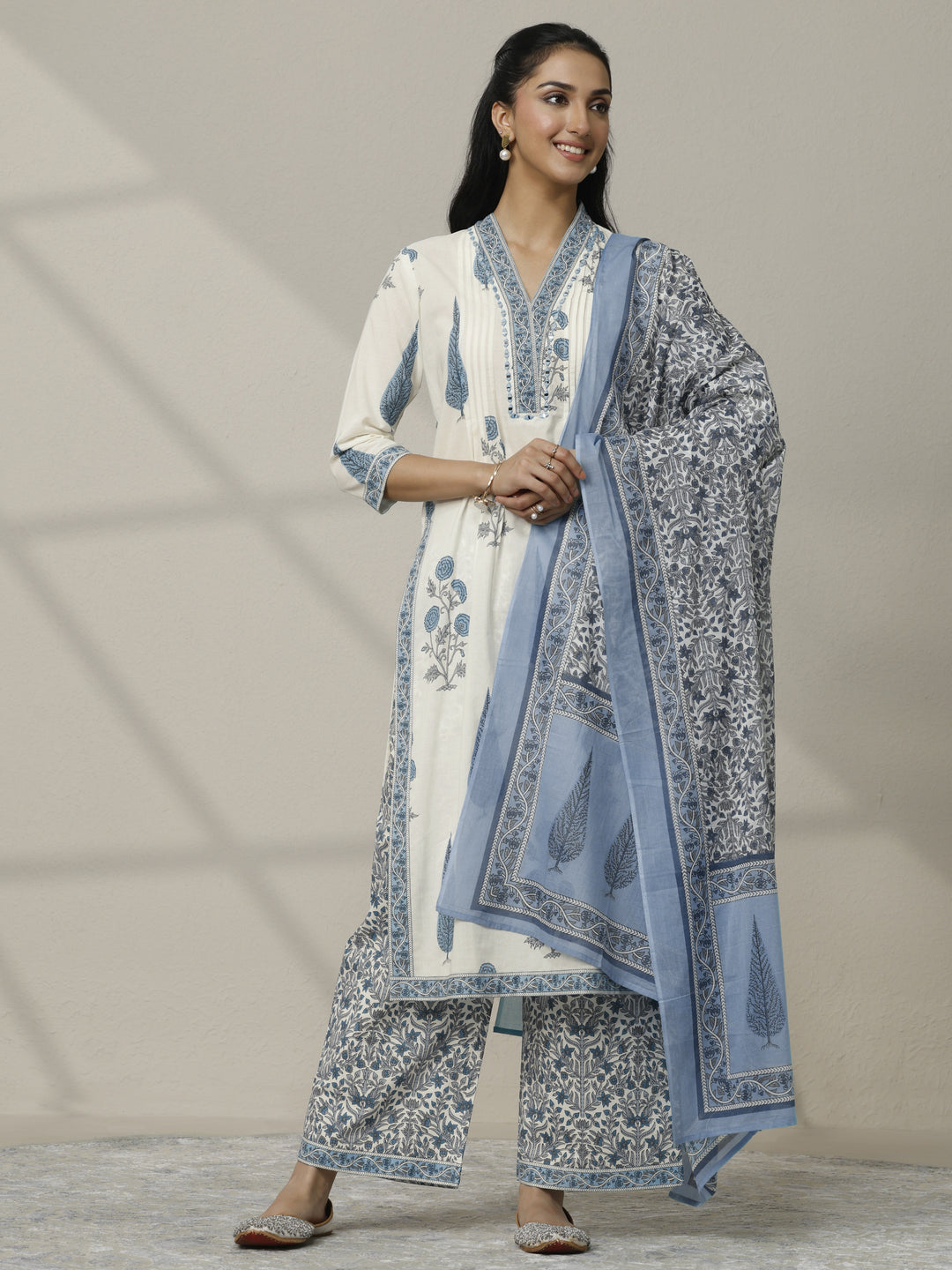 Off white Printed Cotton Straight Suit Set With Dupatta