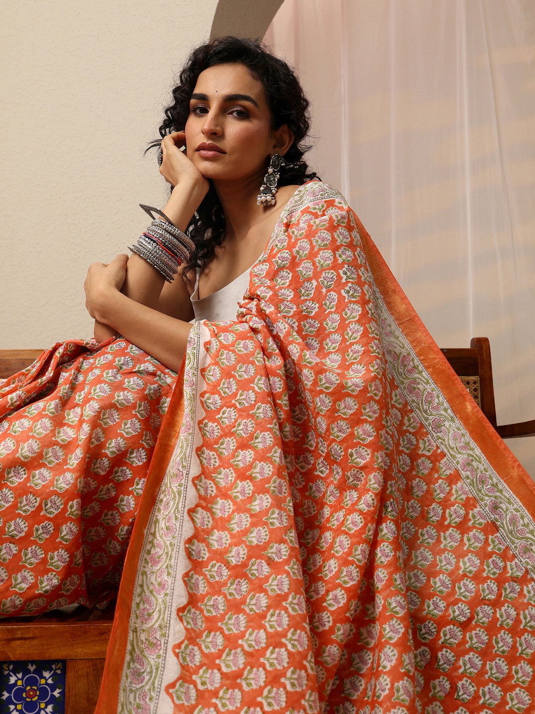Orange Floral Printed Cotton Blend Saree With Unstitched Blouse Piece
