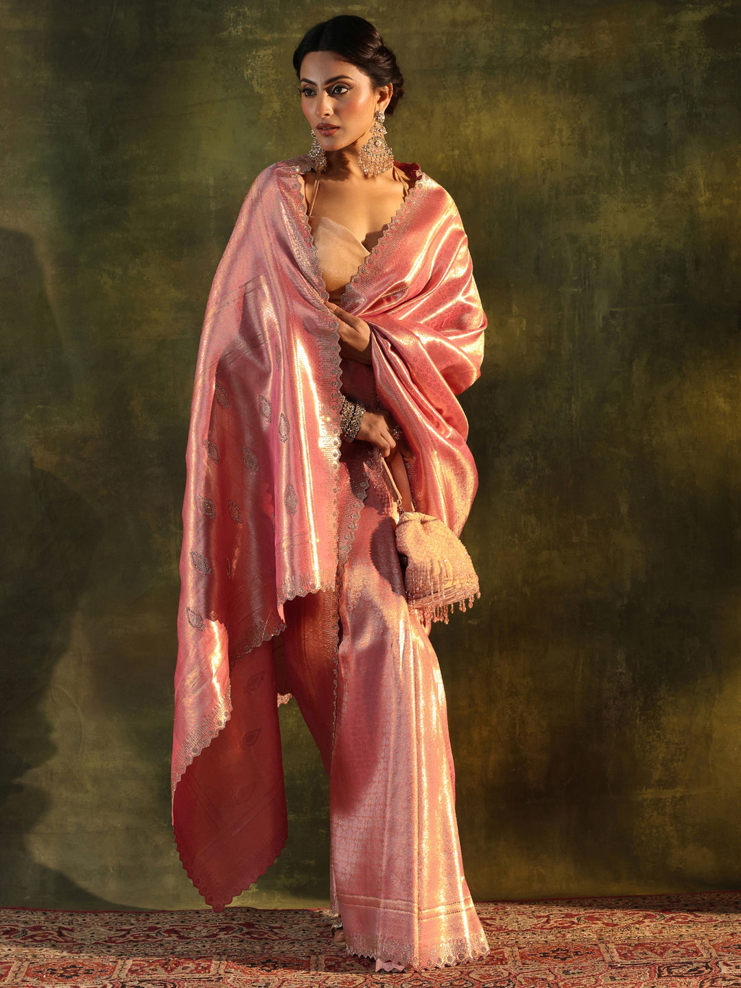 Peach Embellished Silk Saree With Unstitched Blouse Piece