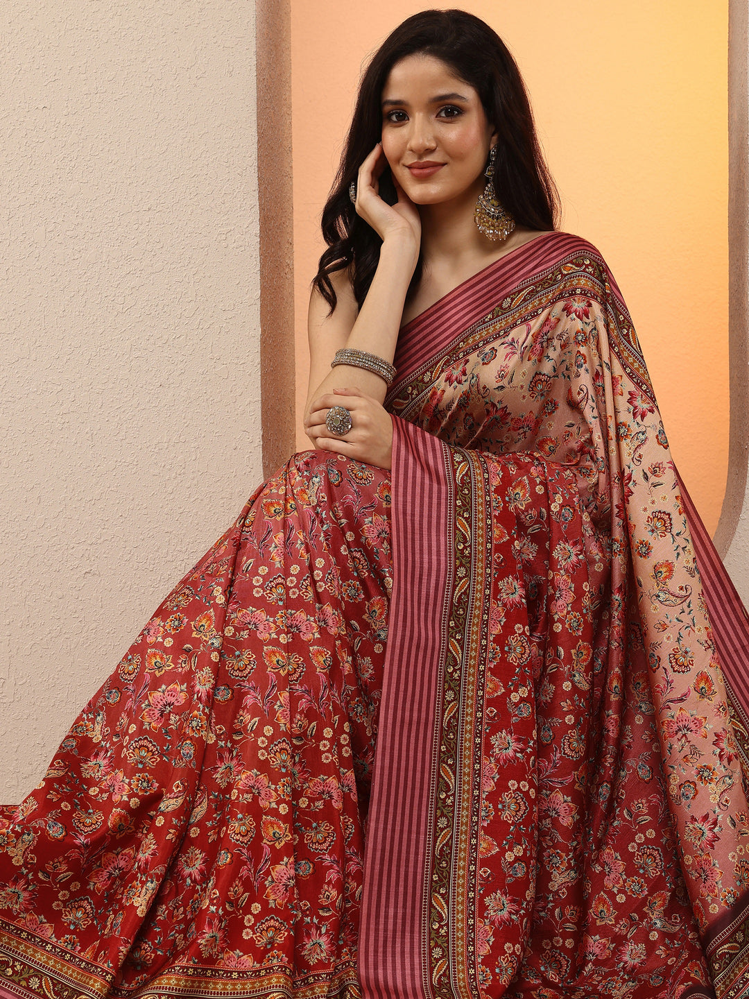Peach Printed Silk Blend Saree With Unstitched Blouse Piece