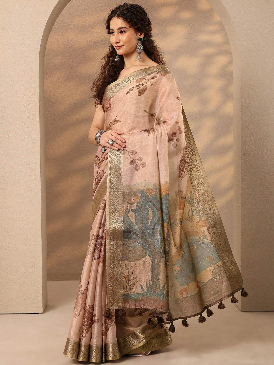 Peach Printed Silk Blend Saree With Unstitched Blouse Piece