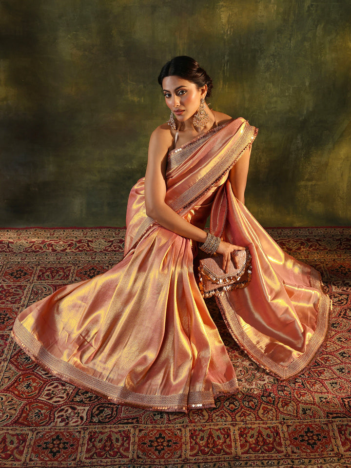 Peach Silk Blend Saree With Unstitched Blouse Piece