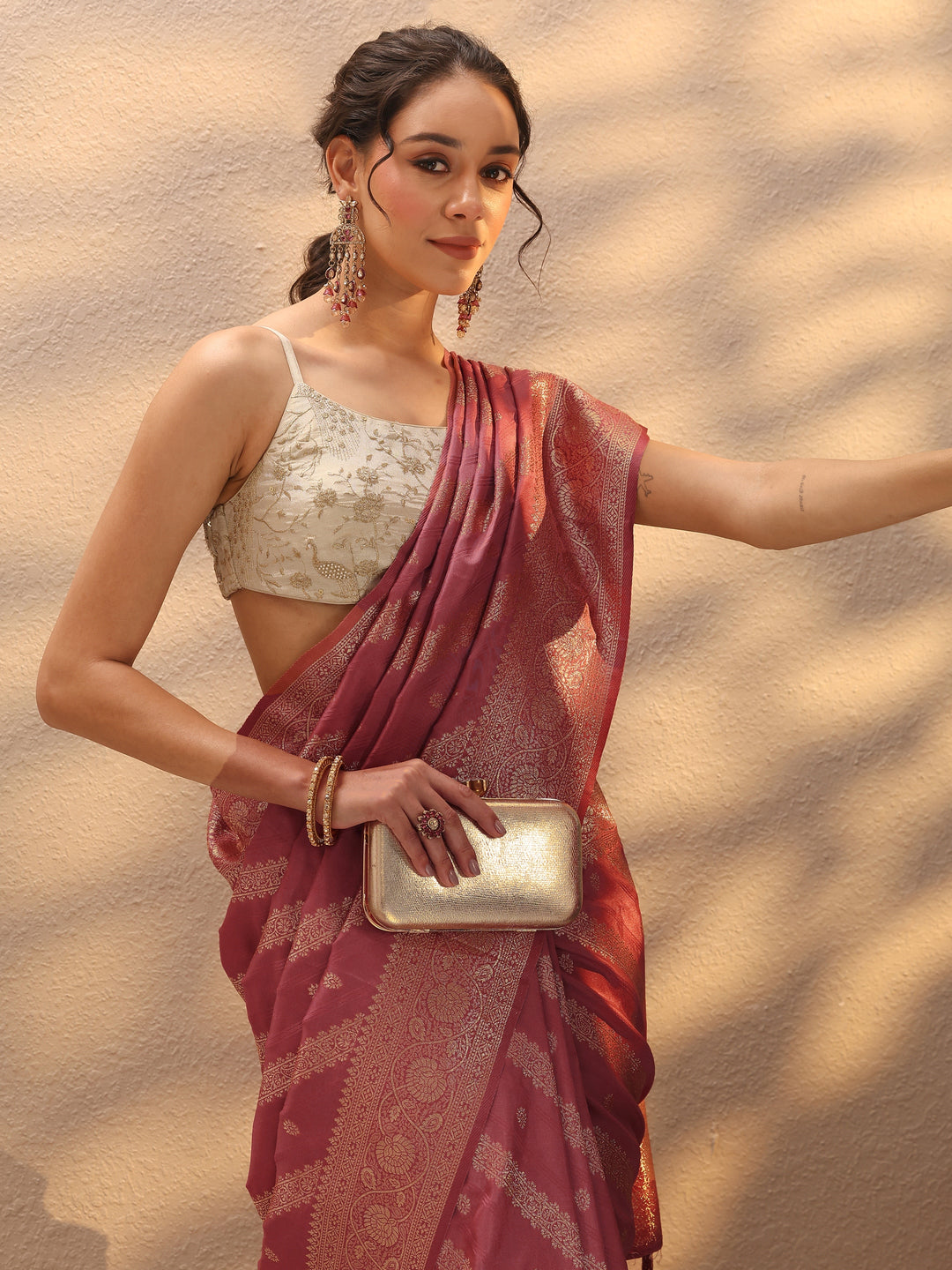 Peach Woven Design Silk Blend Saree With Unstitched Blouse Piece