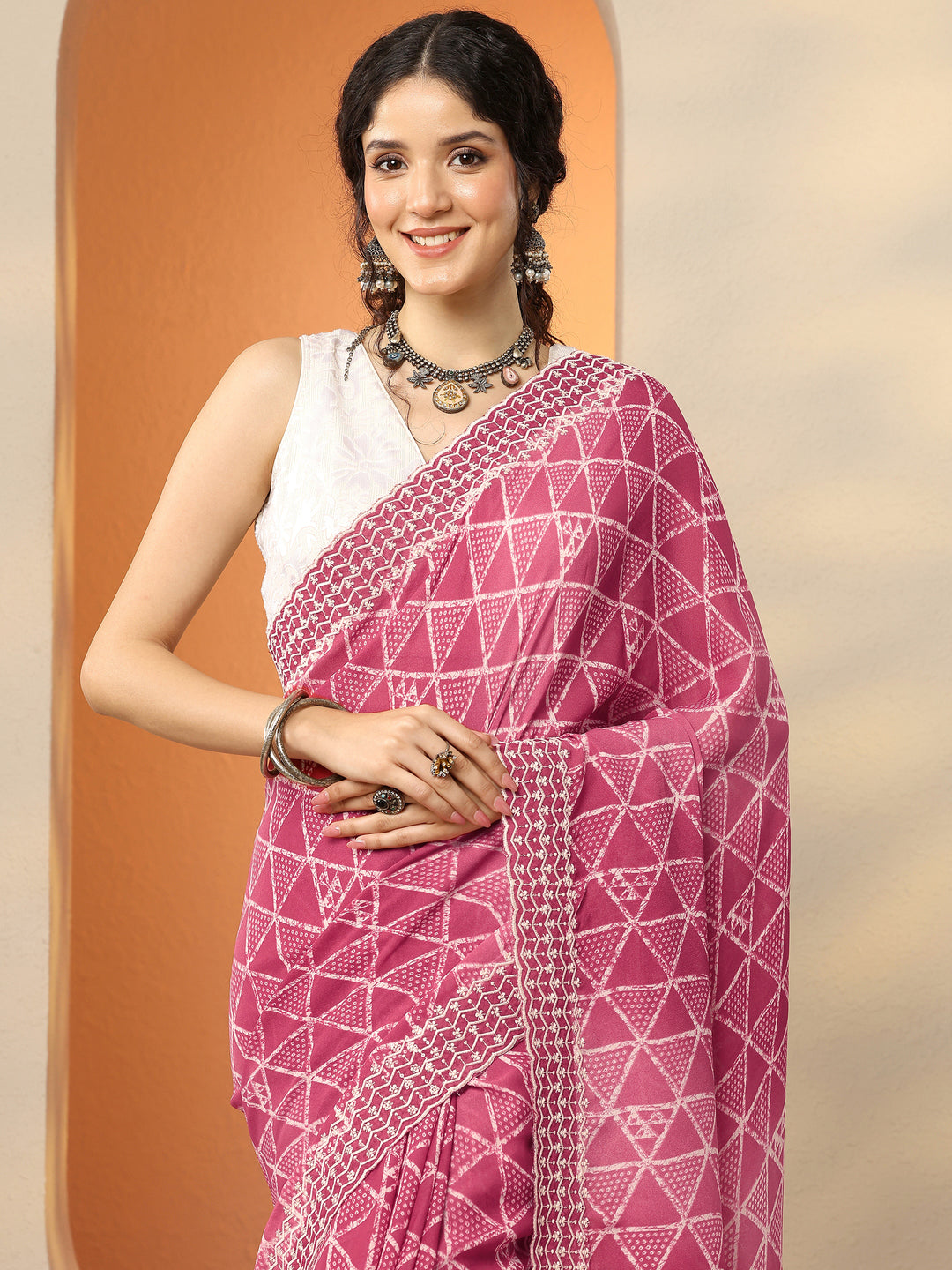 Pink Bandhani Printed Georgette Saree With Unstitched Blouse Piece