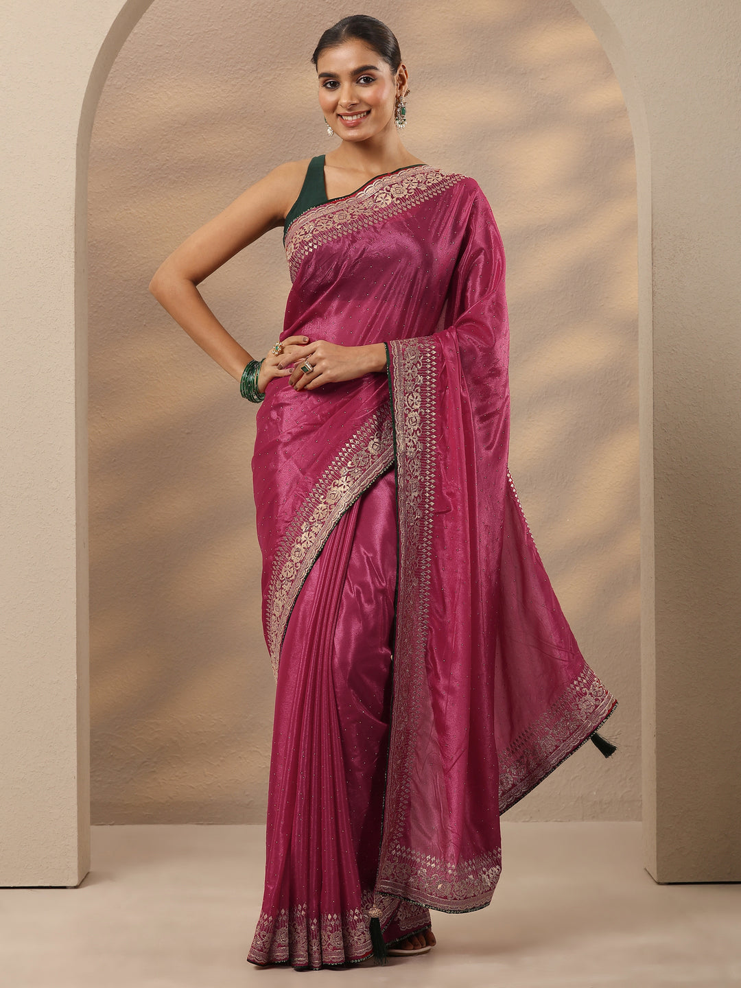 Pink Embellished Silk Blend Saree With Unstitched Blouse Piece