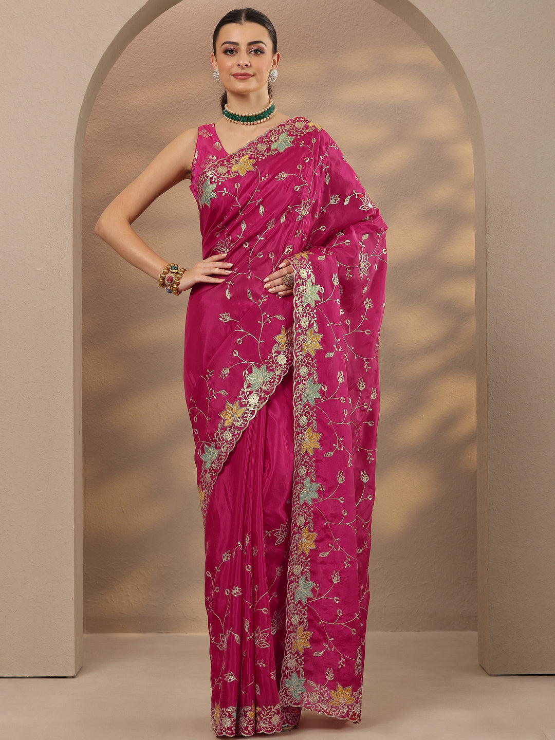 Pink Embroidered Silk Blend Saree With Unstitched Blouse Piece