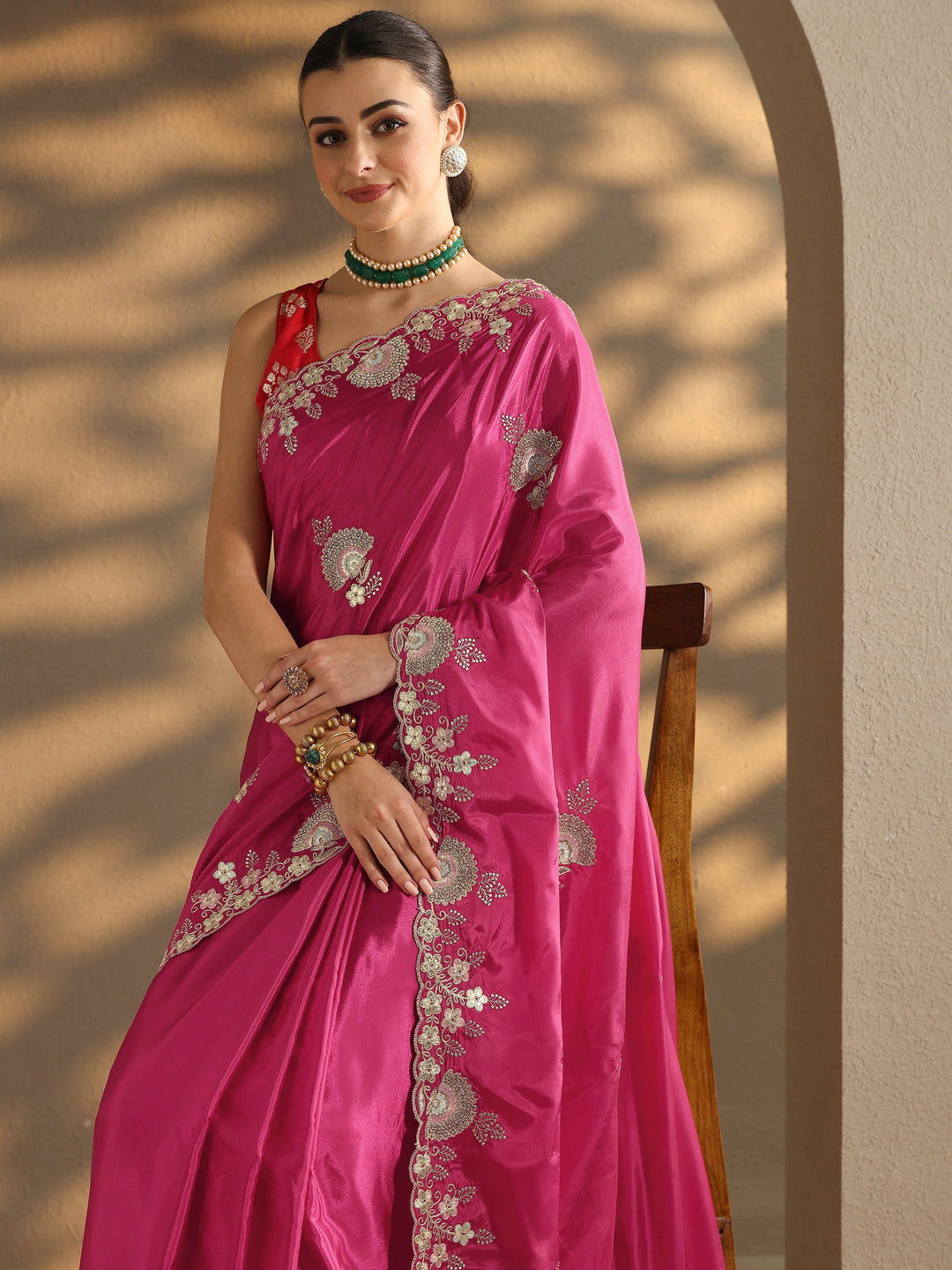 Pink Embroidered Silk Blend Saree With Unstitched Blouse Piece