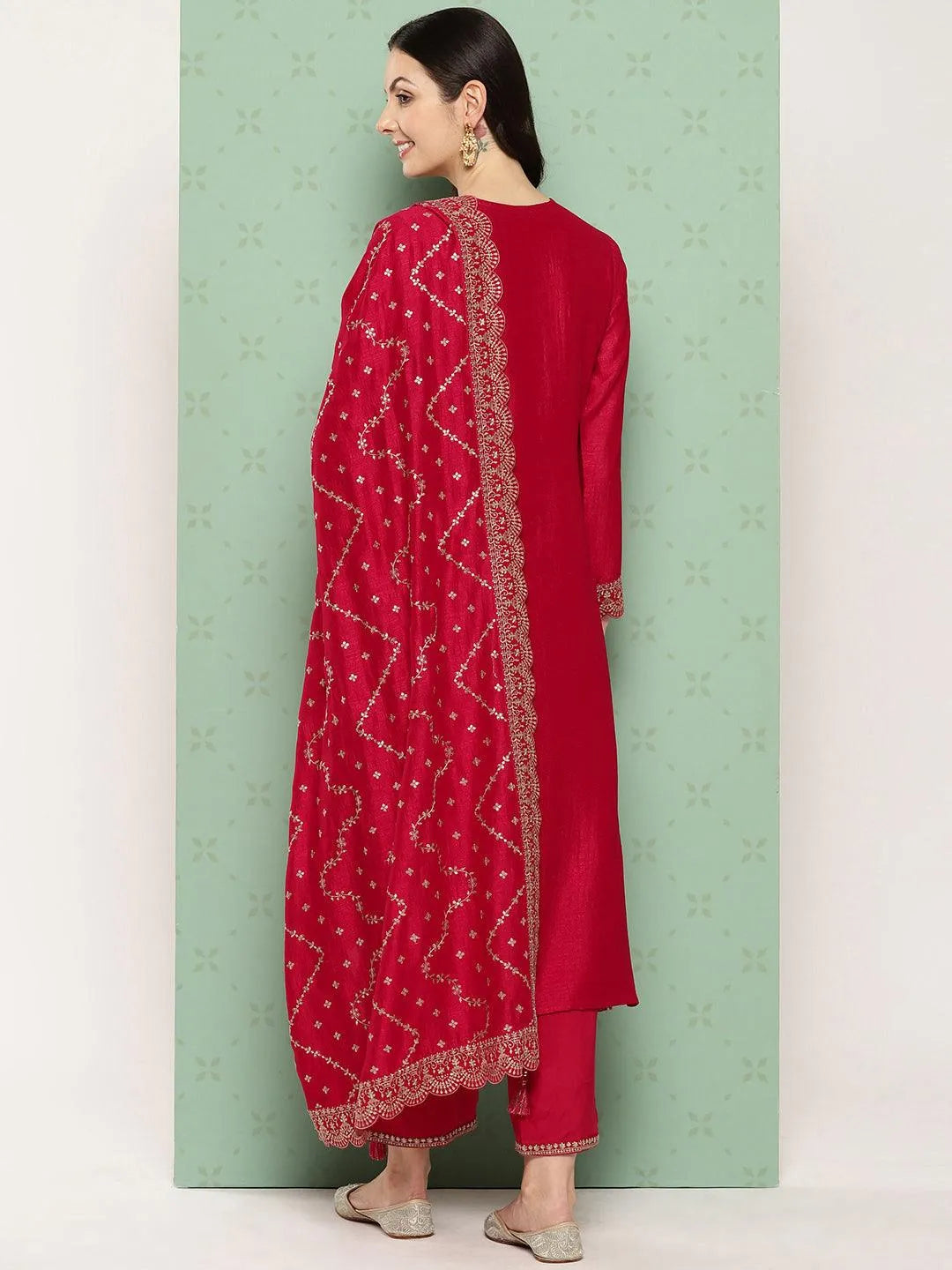 Pink Embroidered Silk Blend Straight Suit With Dupatta