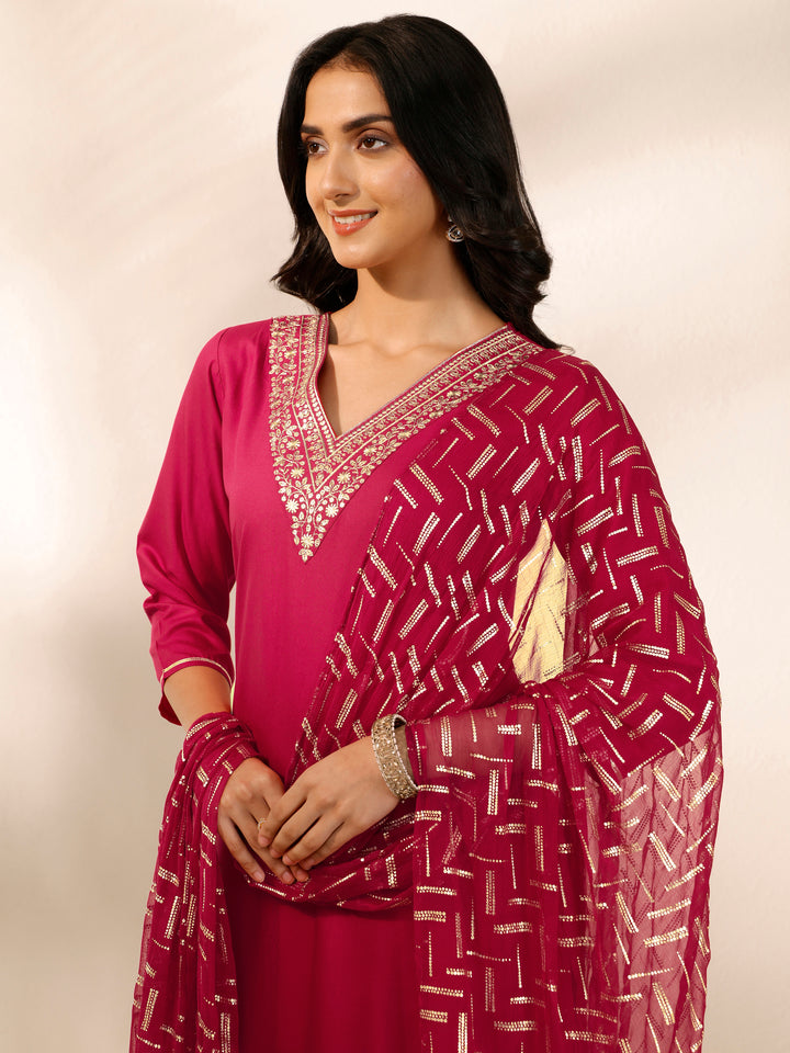 Pink Embroidered Silk Blend Straight Suit Set With Dupatta