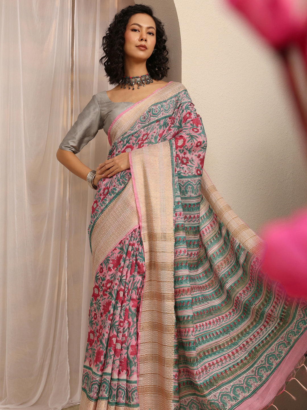 Pink Floral Printed Cotton Blend Saree With Unstitched Blouse Piece