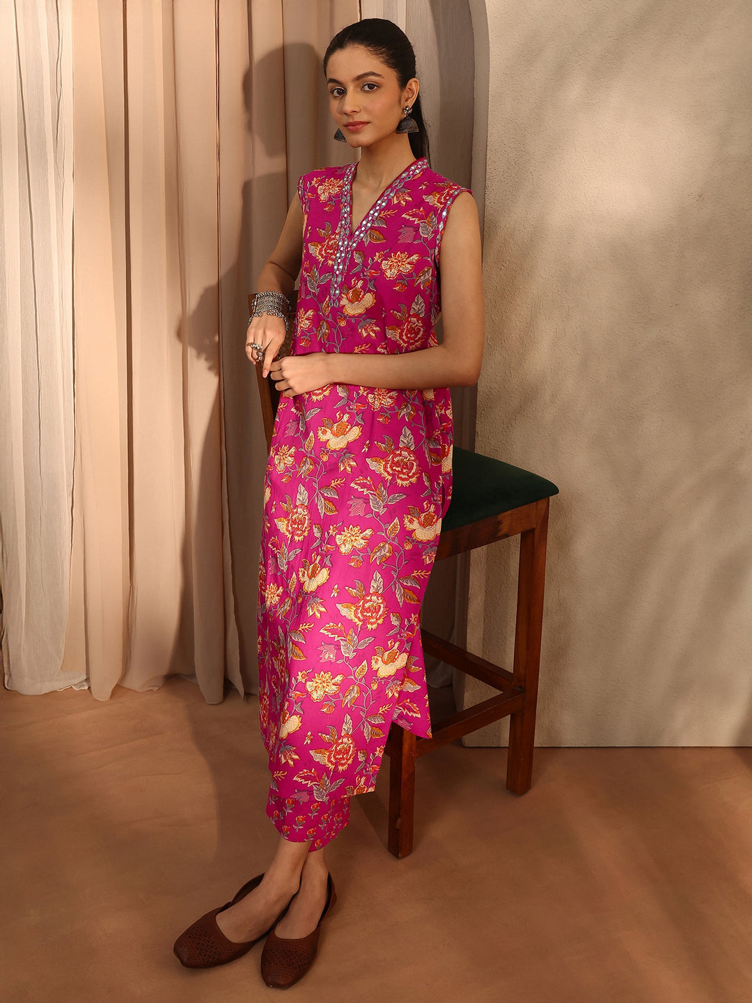 Pink Floral Printed Cotton Blend Straight Kurta Set