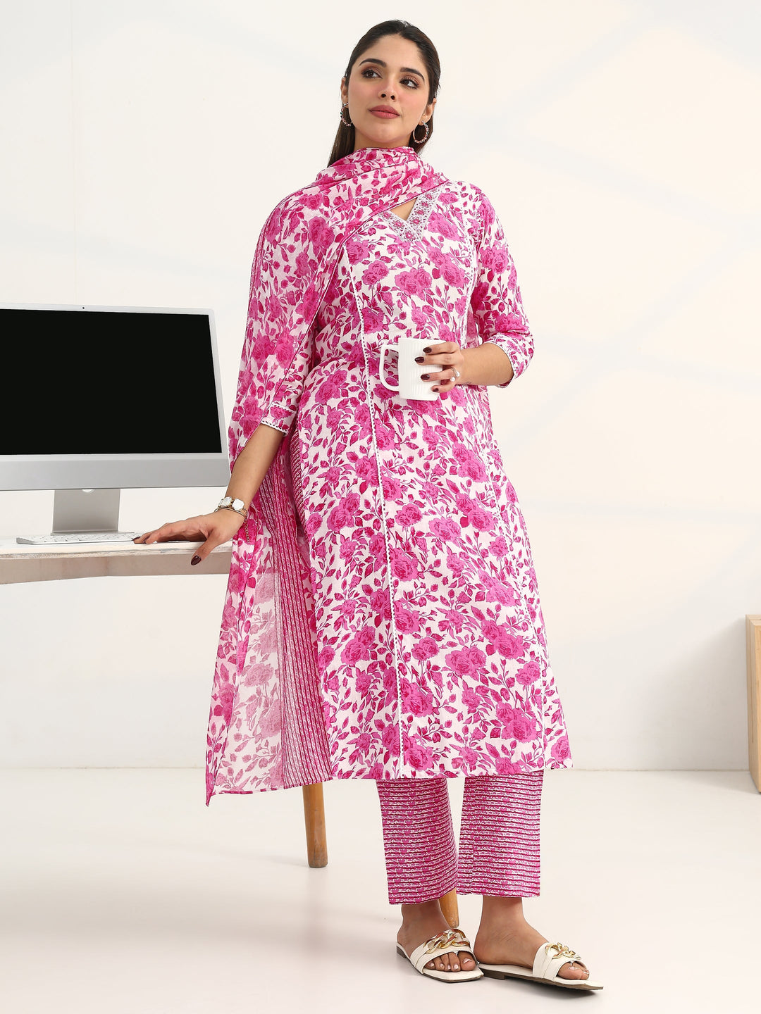 Pink Floral Printed Cotton Blend Straight Suit Set With Dupatta