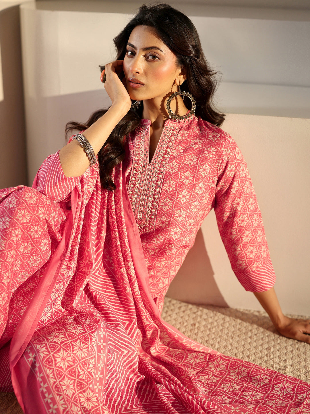 Pink Geometric Printed Cotton Blend Straight Suit Set With Dupatta
