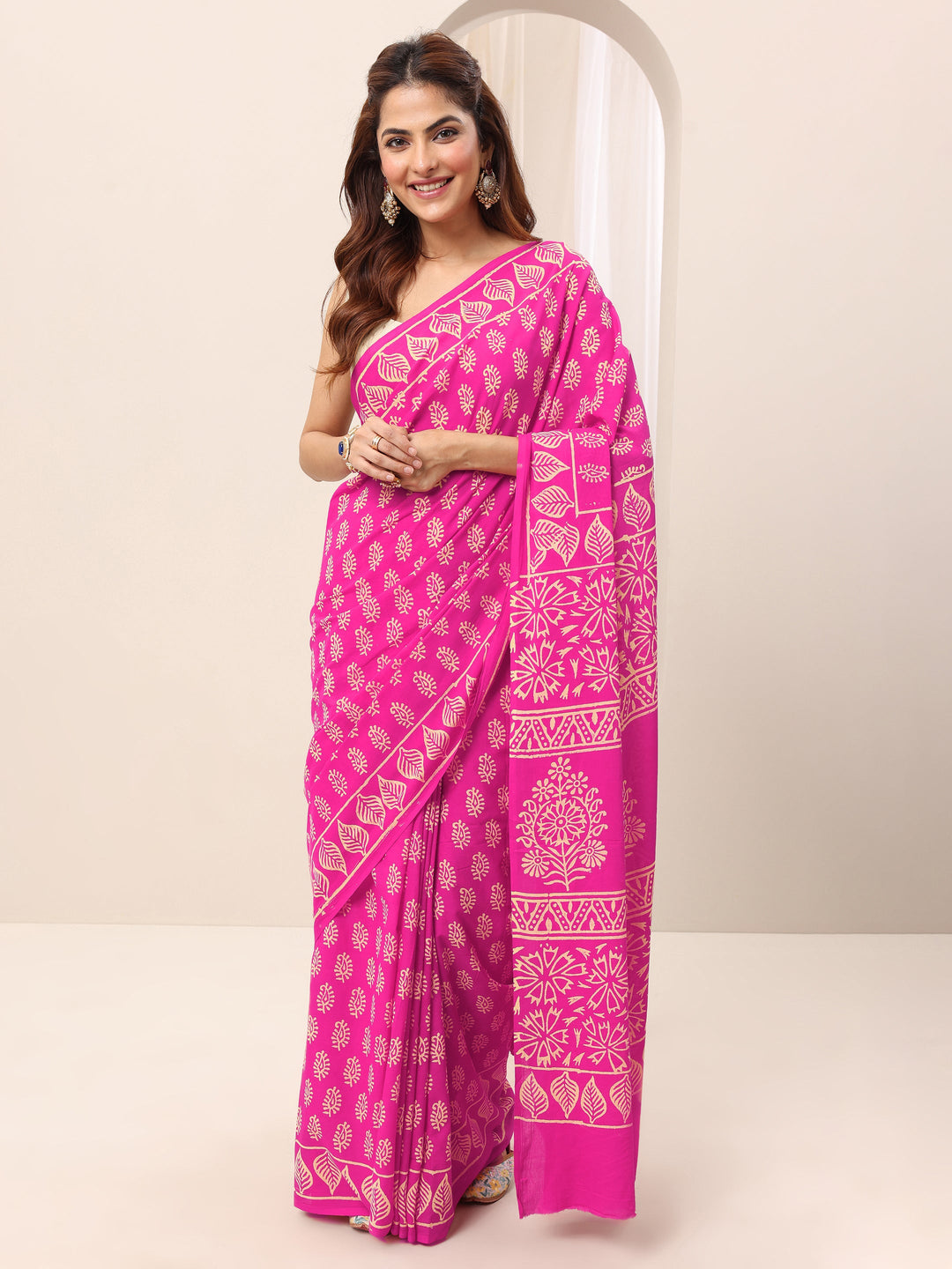 Pink Printed Cotton Saree With Unstitched Blouse