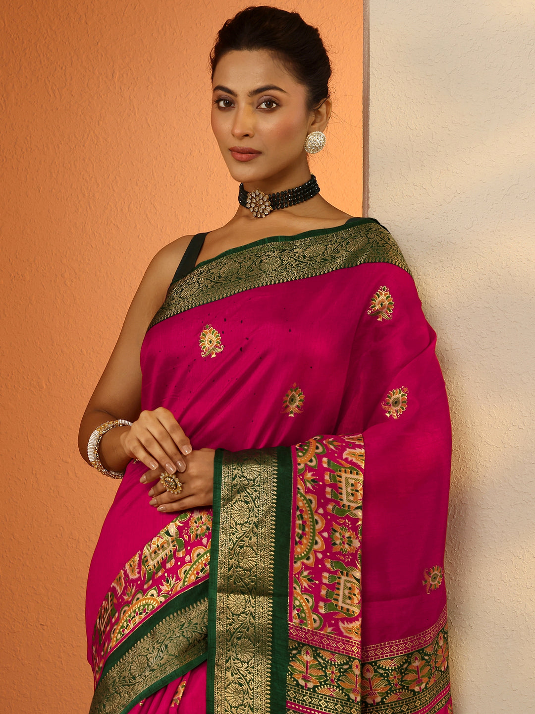 Pink Printed Silk Blend Saree With Unstitched Blouse Piece