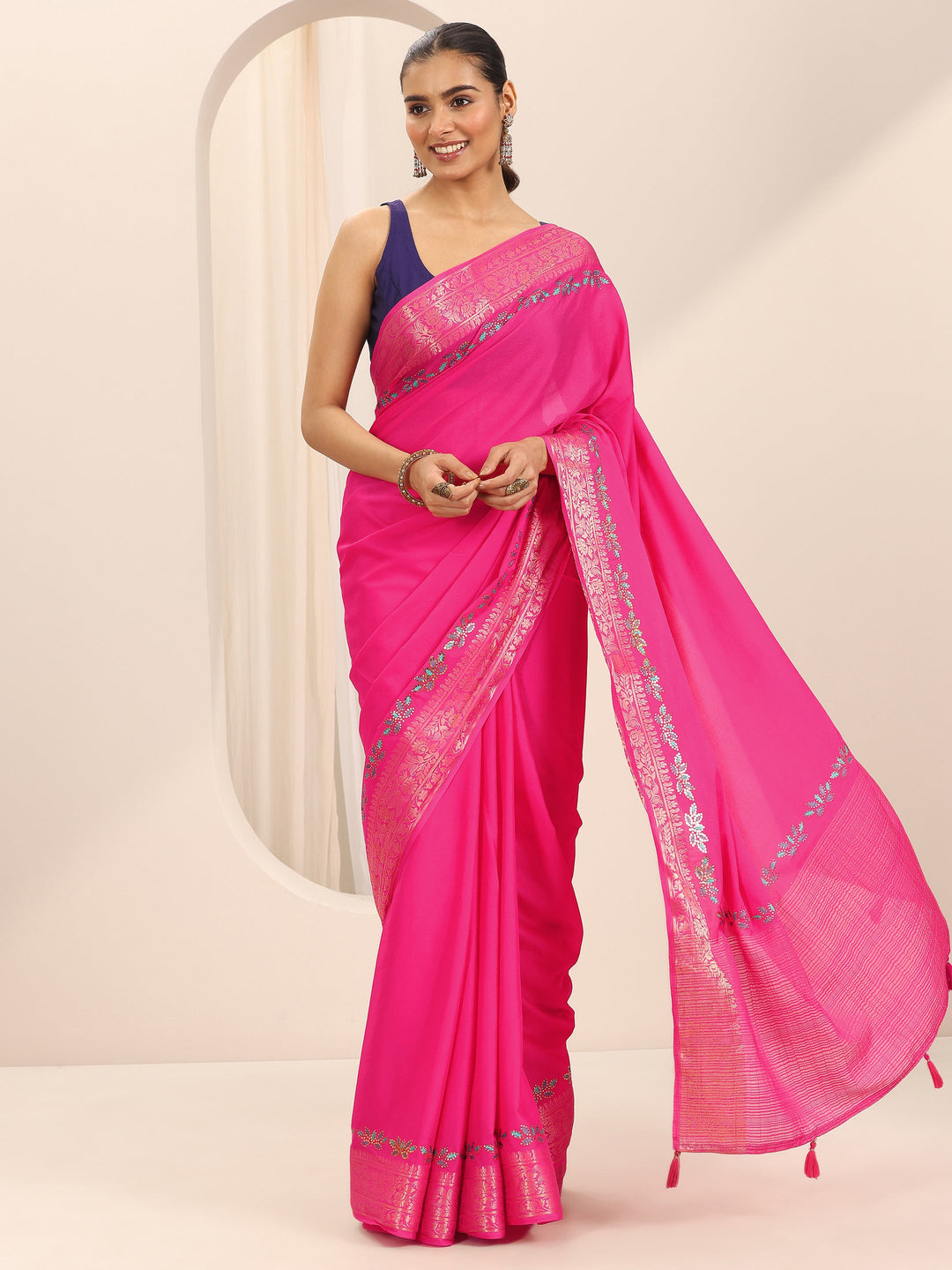 Pink Solid Crepe Saree With Unstitched Blouse Piece