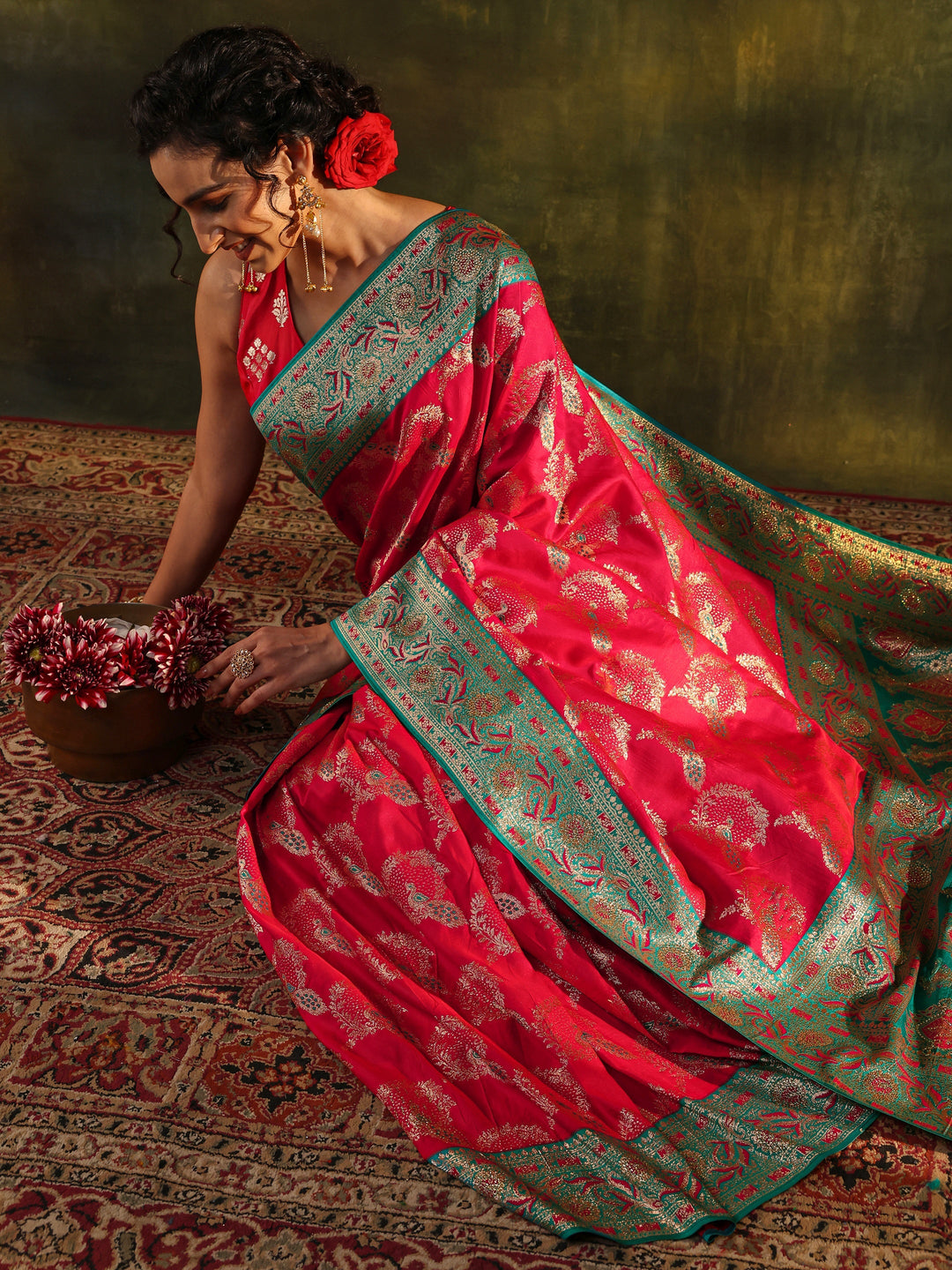 Pink Woven Design Silk Blend Banarasi Saree With Unstitched Blouse Piece
