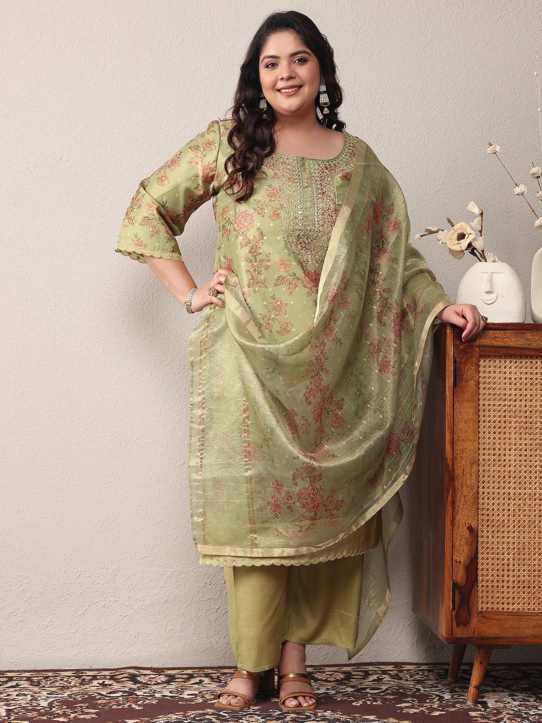 Plus Size Green Printed Silk Blend Straight Suit Set With Dupatta