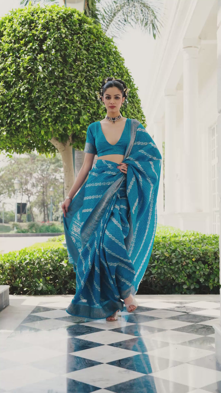 Blue Printed Silk Blend Saree With Unstitched Blouse Piece