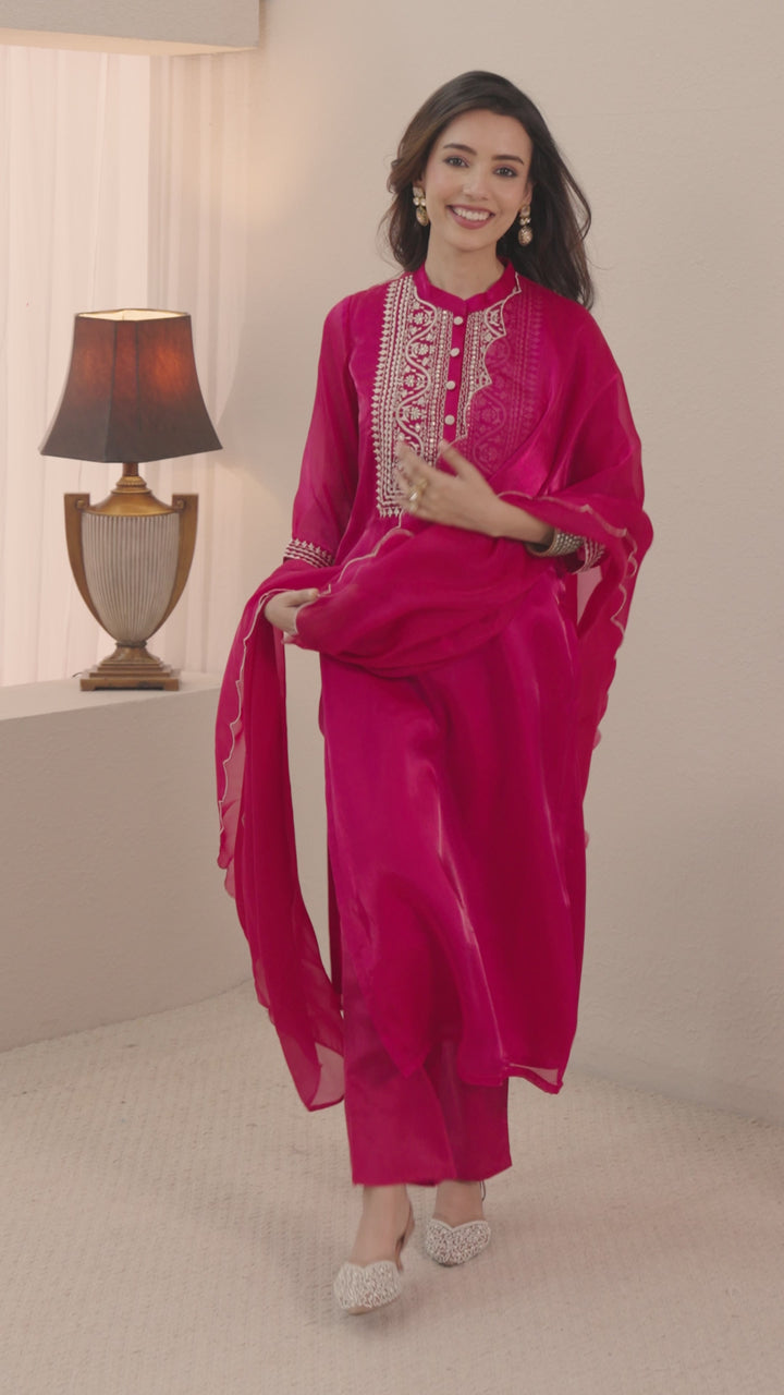Gerua Pink Yoke Design Straight Suit Set