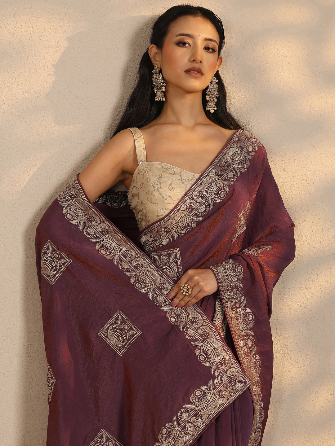 Purple Embellished Silk Blend Saree With Unstitched Blouse Piece