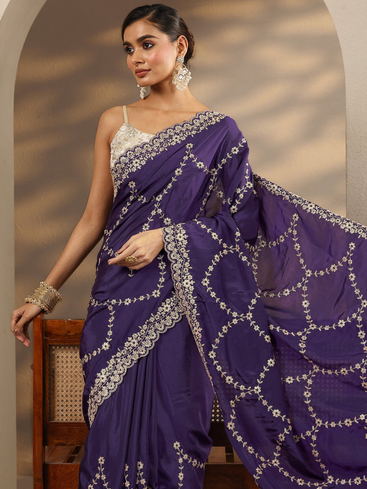 Purple Embroidered Silk Blend Saree With Unstitched Blouse Piece