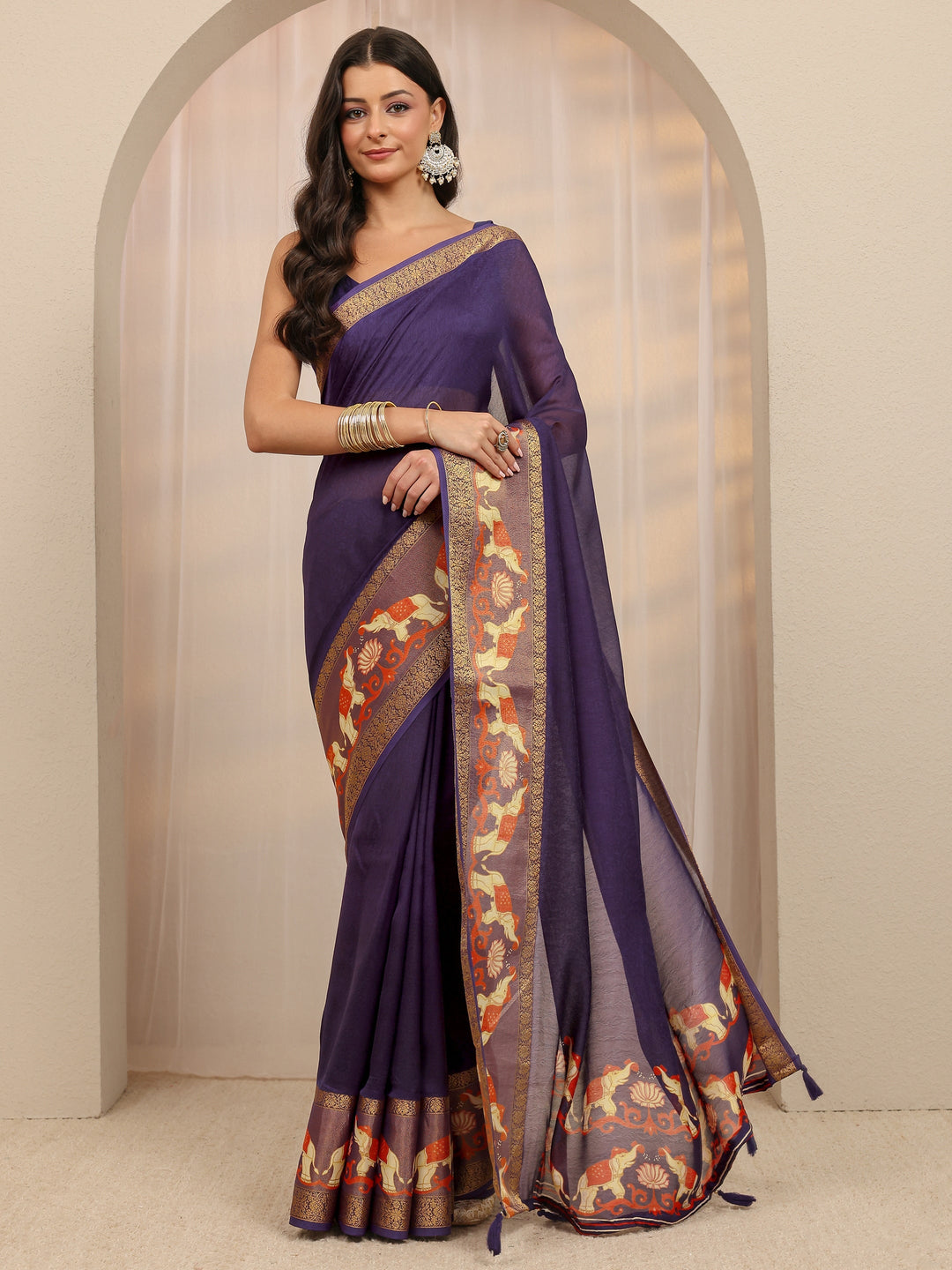 Purple Ethnic Silk Blend Saree 
With Unstitched Blouse Piece
