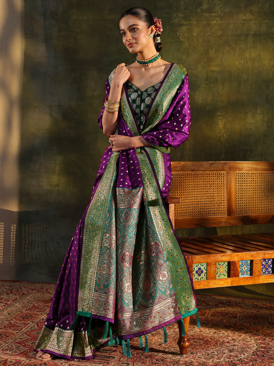 Purple Ethnic Woven Design Silk Blend Saree With Unstitched Blouse Piece