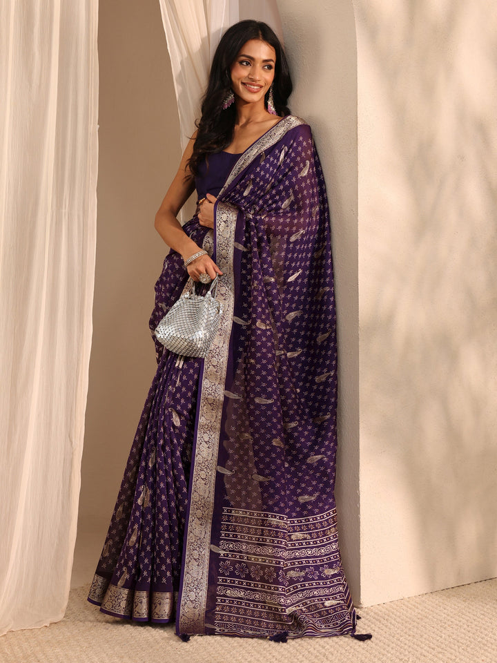 Purple Floral Printed Silk Blend Saree 
With Unstitched Blouse Piece