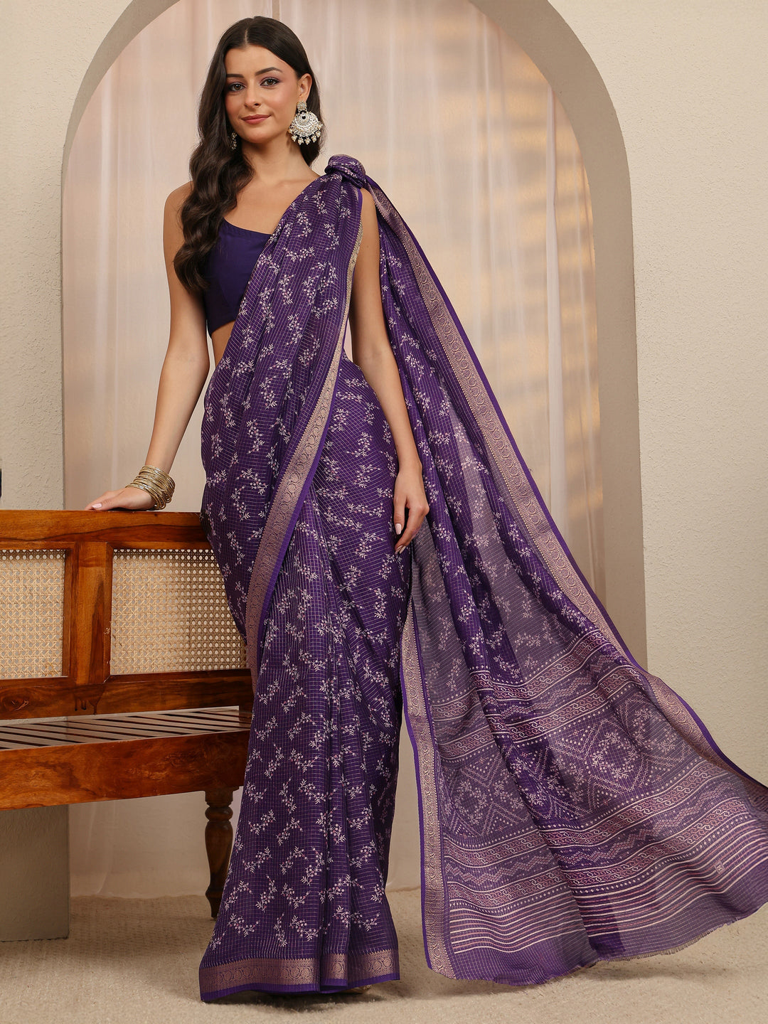 Purple Floral Printed Silk Blend Saree 
With Unstitched Blouse Piece