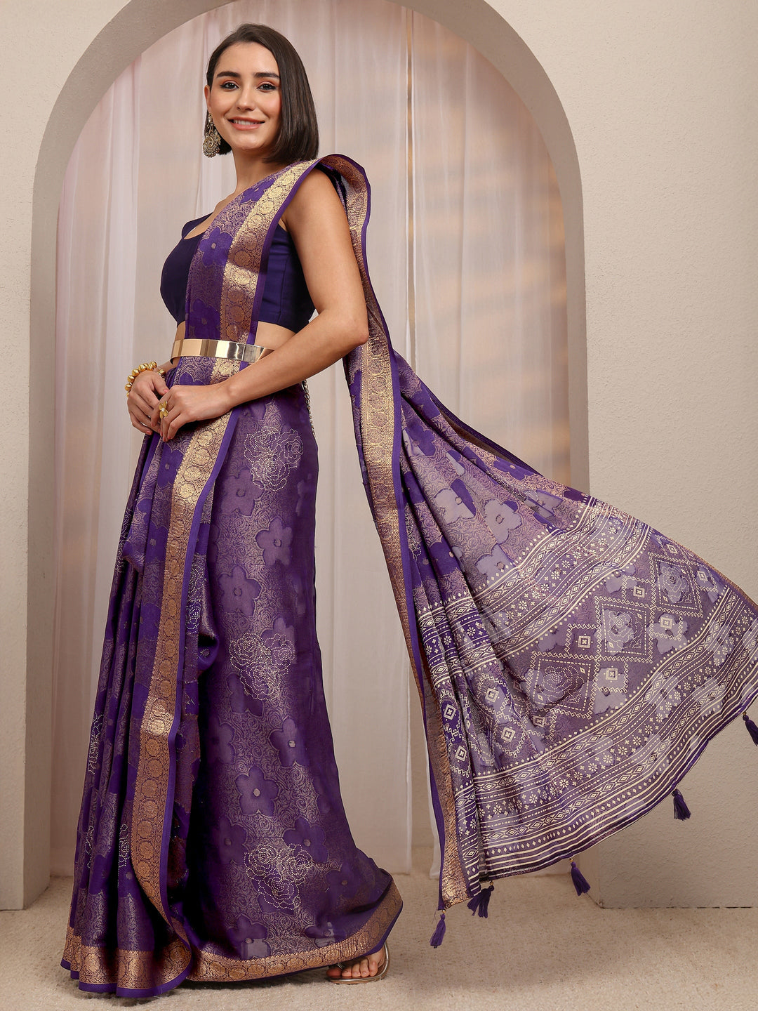 Purple Floral Woven Design Jacquard Silk Blend Saree With Unstitched Blouse Piece