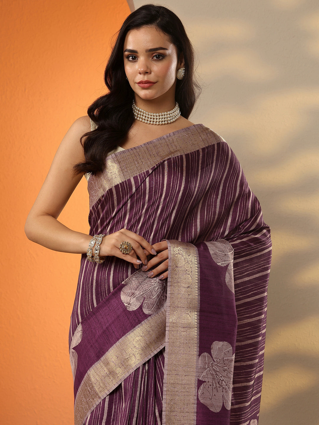 Purple Printed Silk Blend Saree With Unstitched Blouse Piece