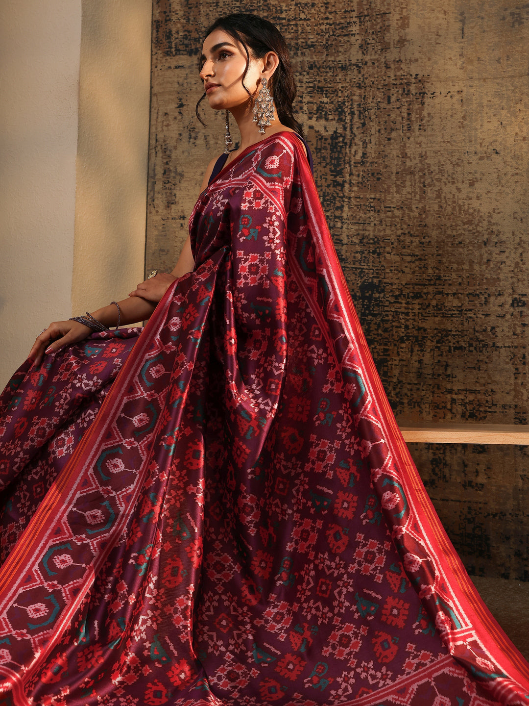 Purple Printed Silk Saree With Unstitched Blouse Piece