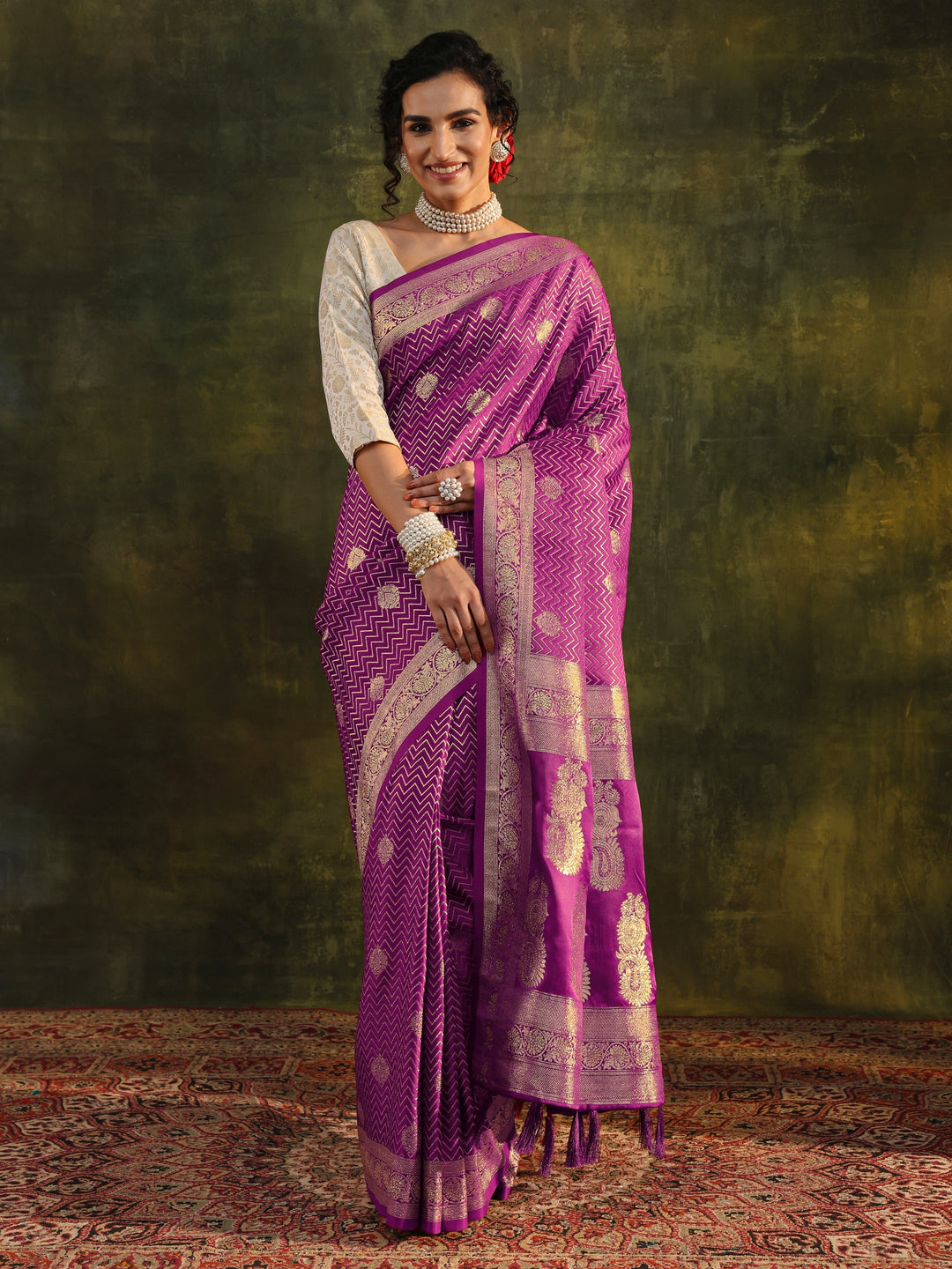 Purple Woven Design Silk Blend Banarasi Saree With Unstitched Blouse Piece