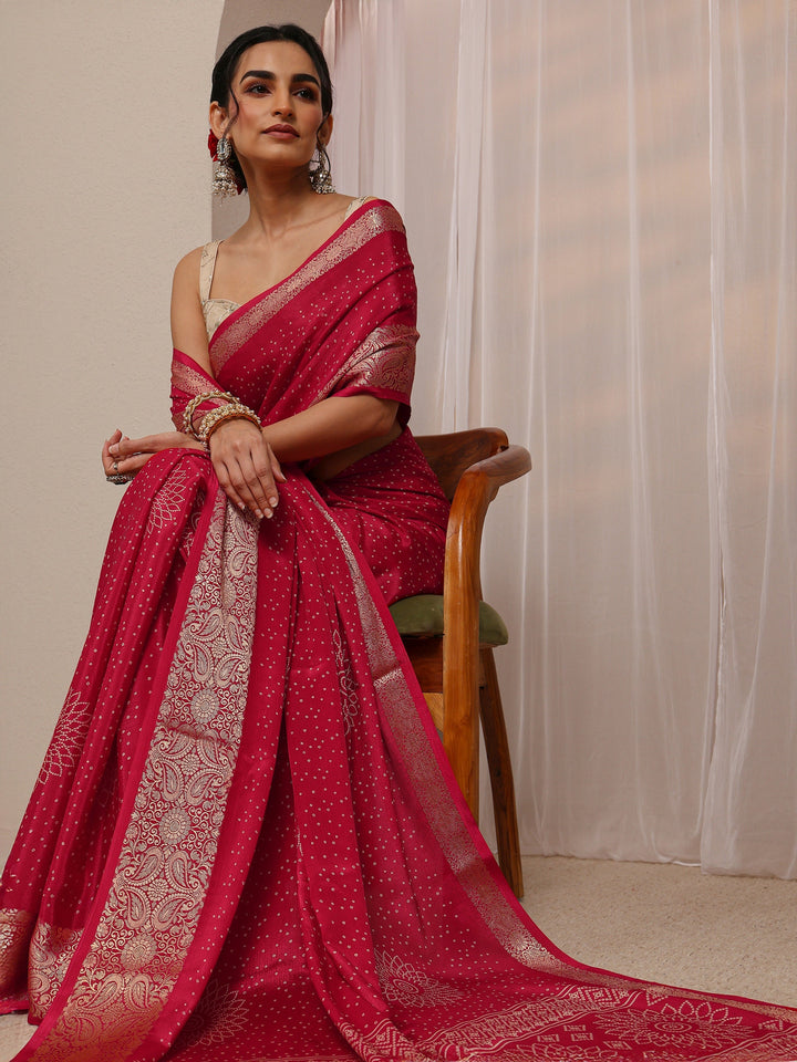 Red Bandhani Printed Silk Blend Saree With Unstitched Blouse Piece