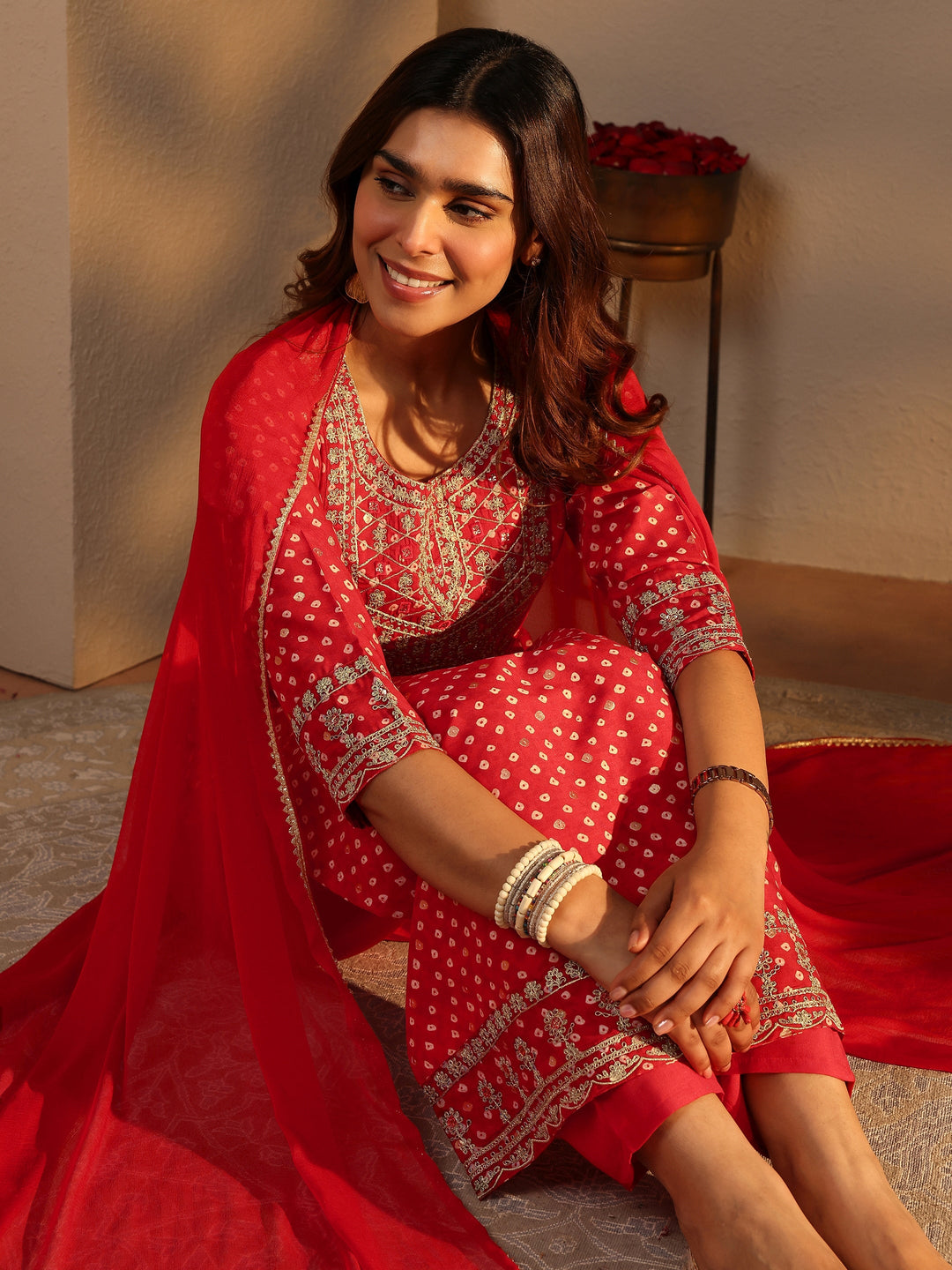 Red Bandhani Printed Silk Blend Straight Suit Set With Dupatta