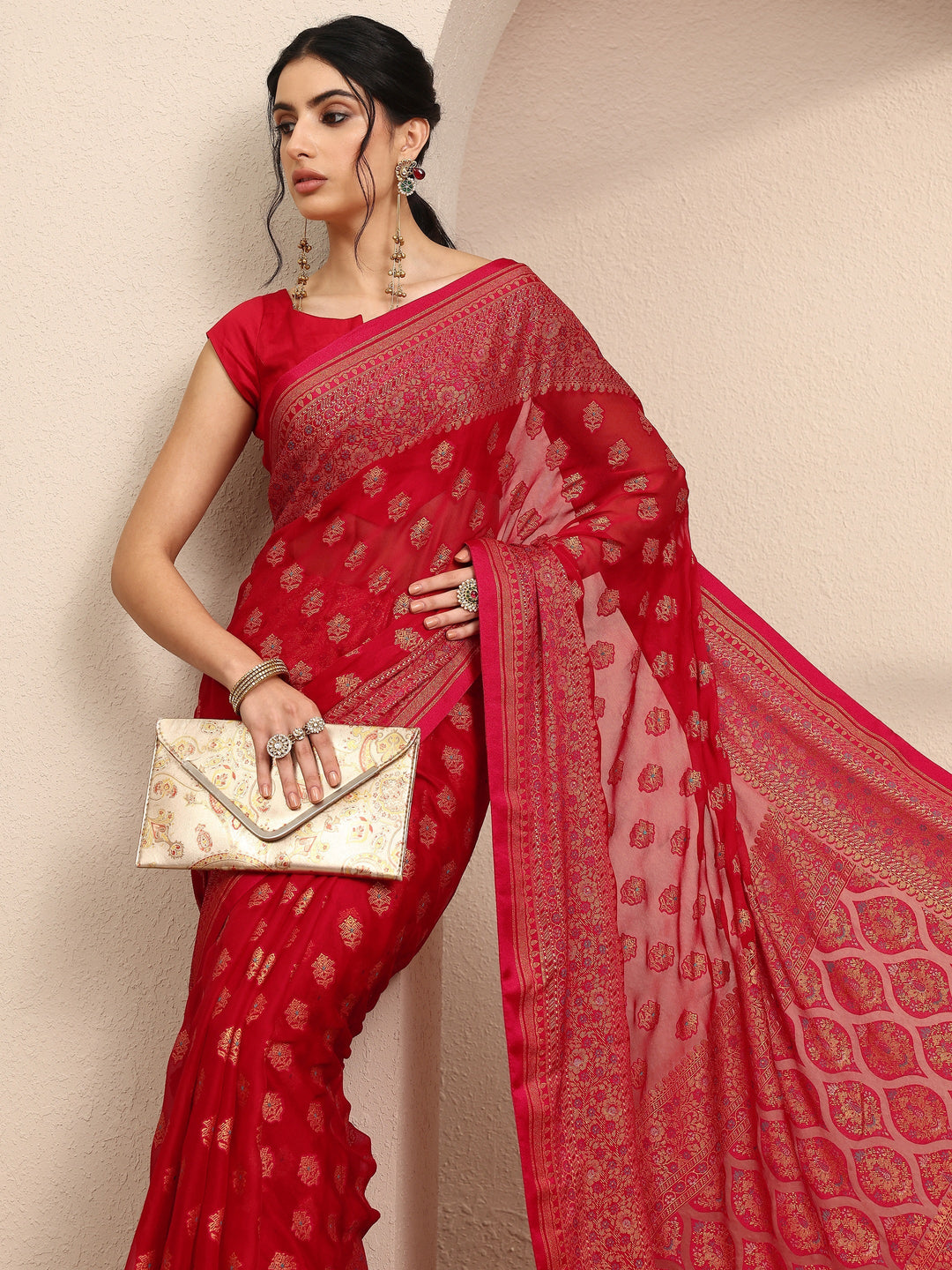 Red Printed Georgette Saree With Unstitched Blouse Piece